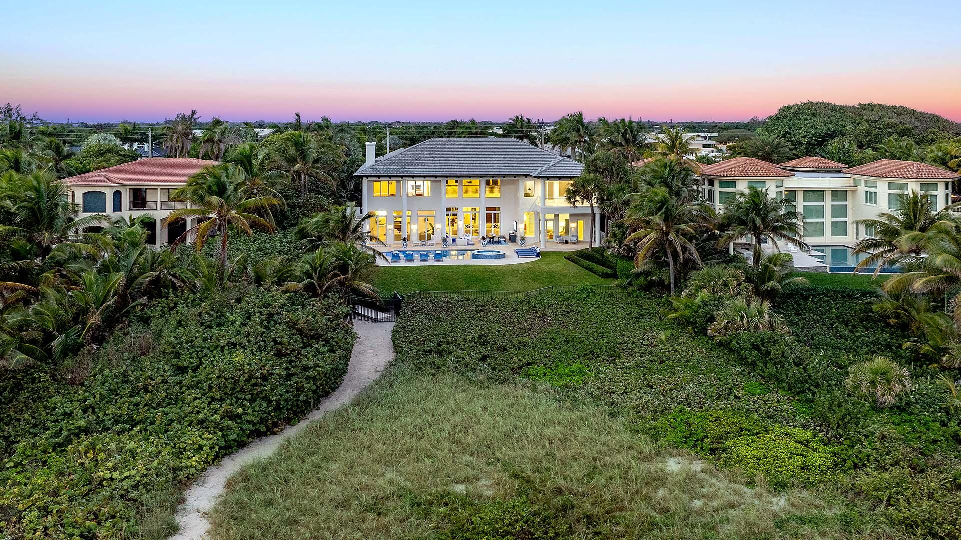 733 N Ocean Boulevard