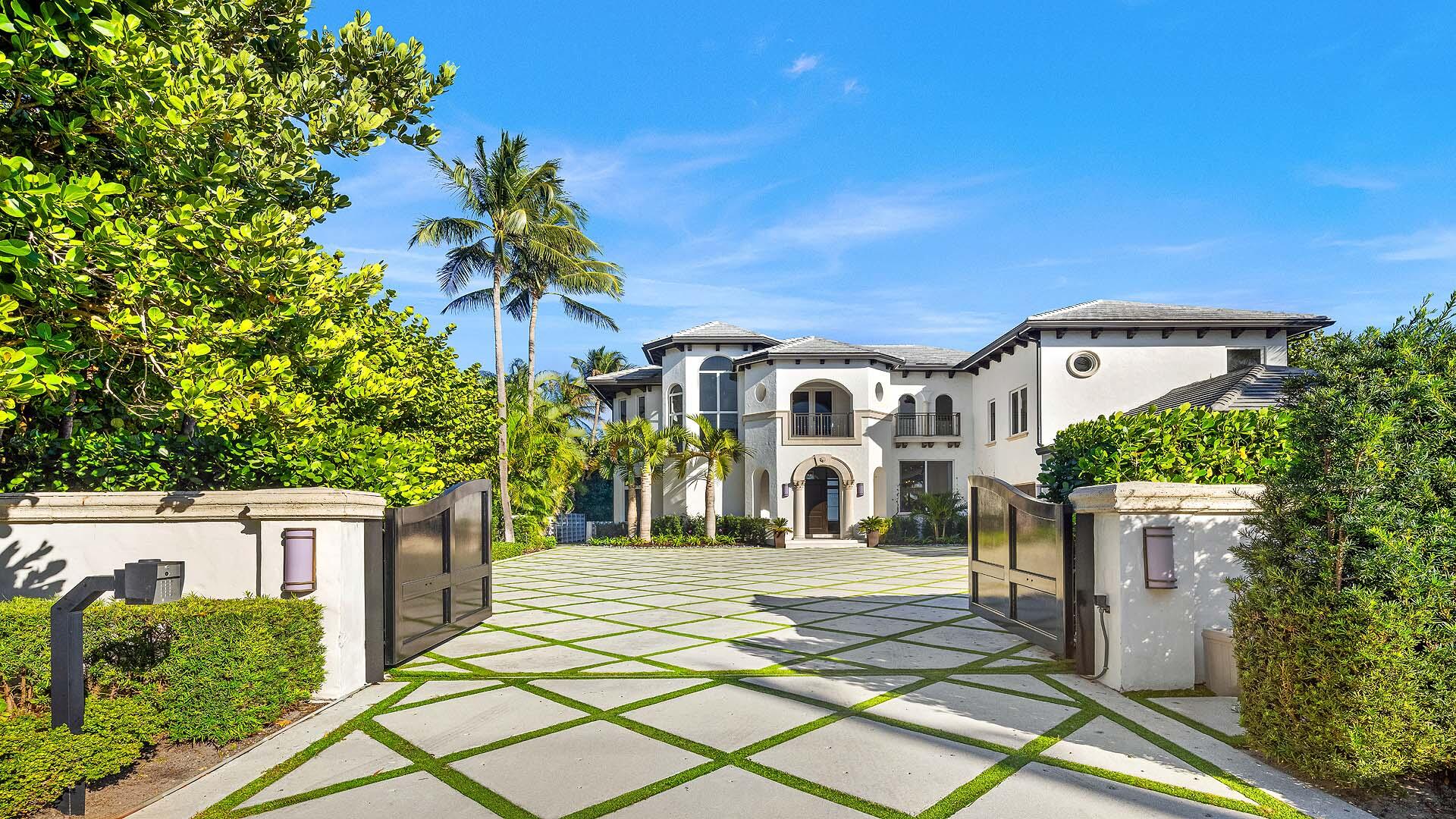 733 N Ocean Boulevard