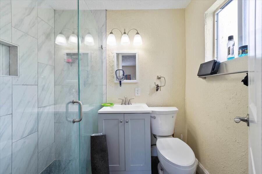 3593 Elizabeth Street