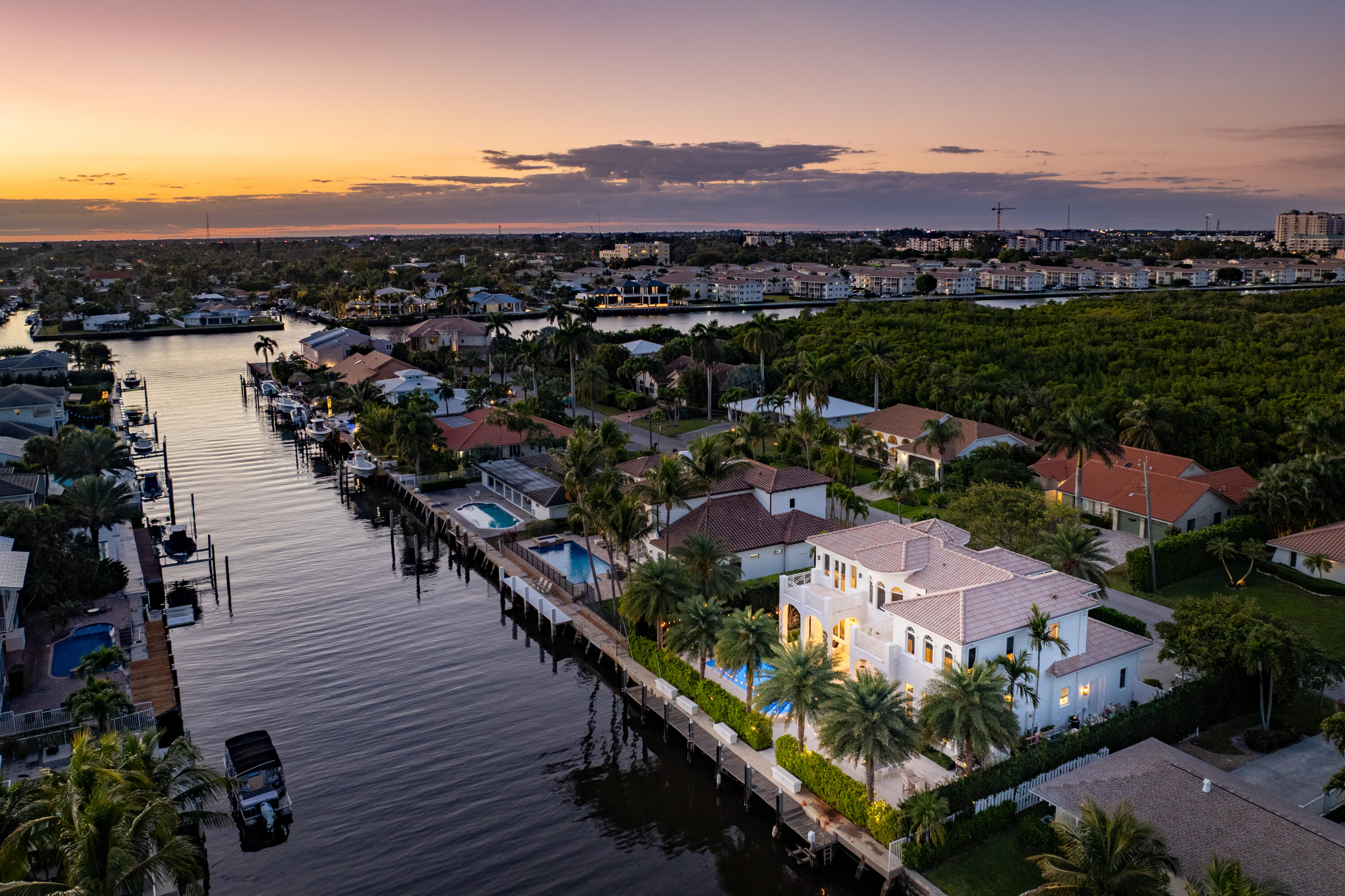 19 Harbour Drive N