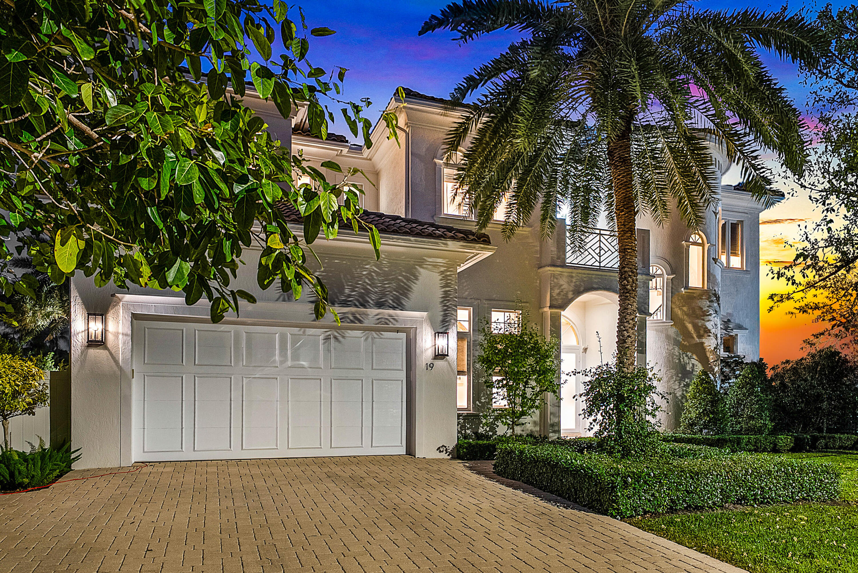 19 Harbour Drive N