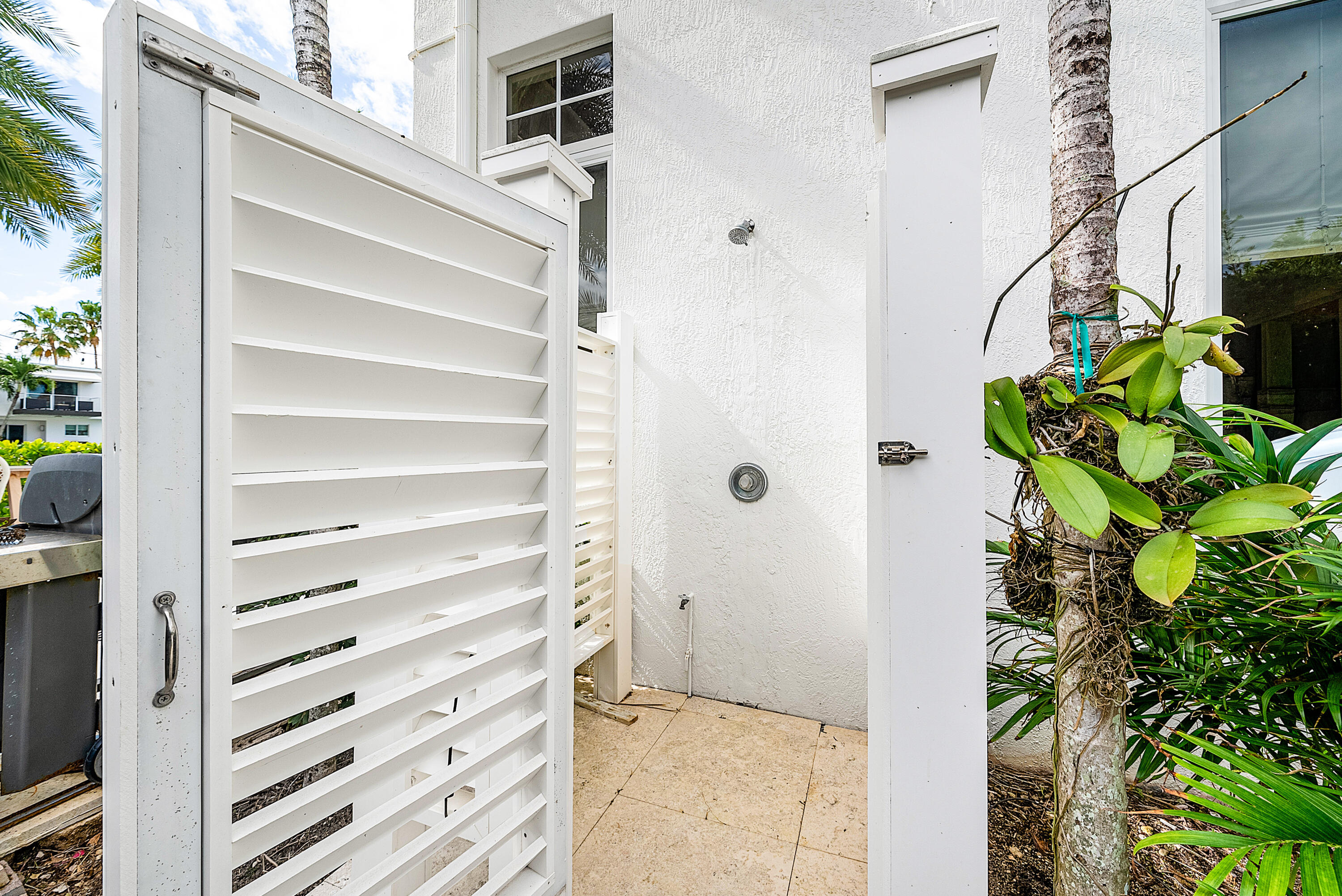 19 Harbour Drive N