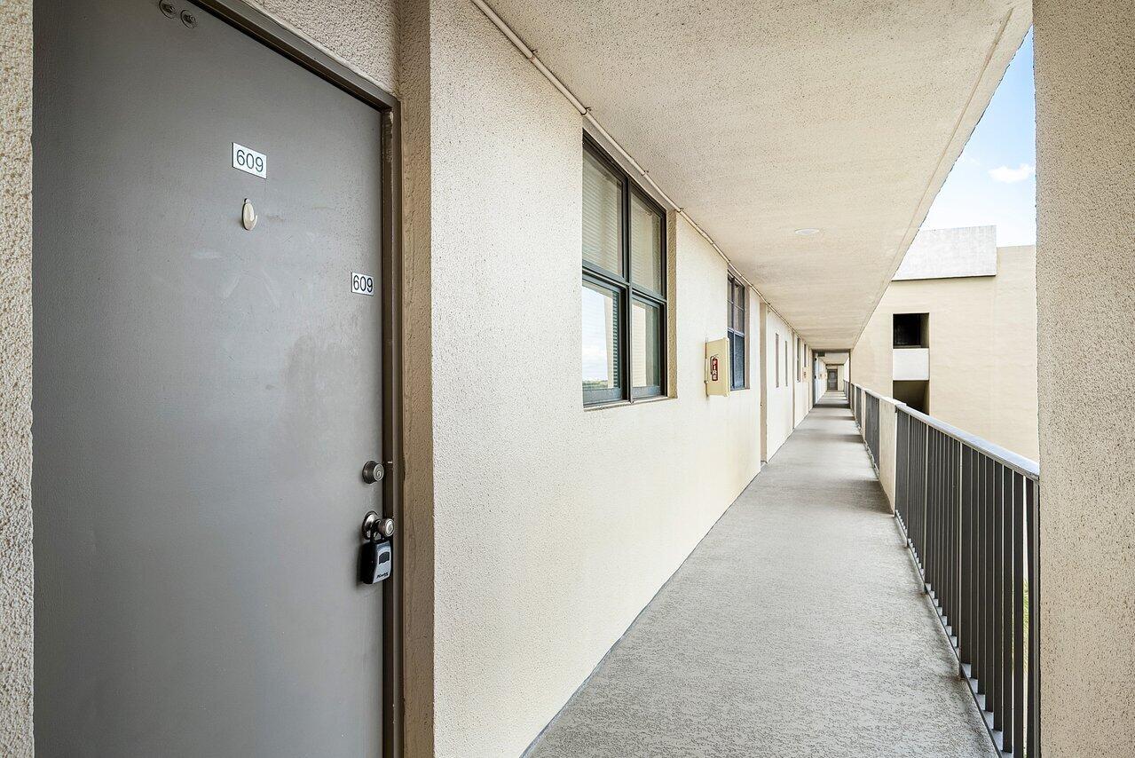 2400 Deer Creek Country Club Boulevard 609-1