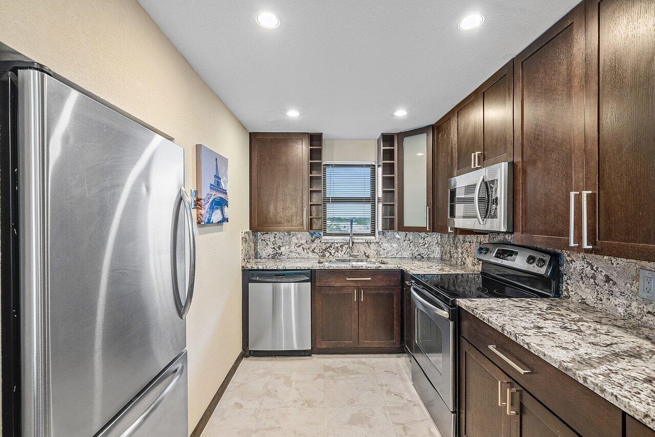 2400 Deer Creek Country Club Boulevard 609-1