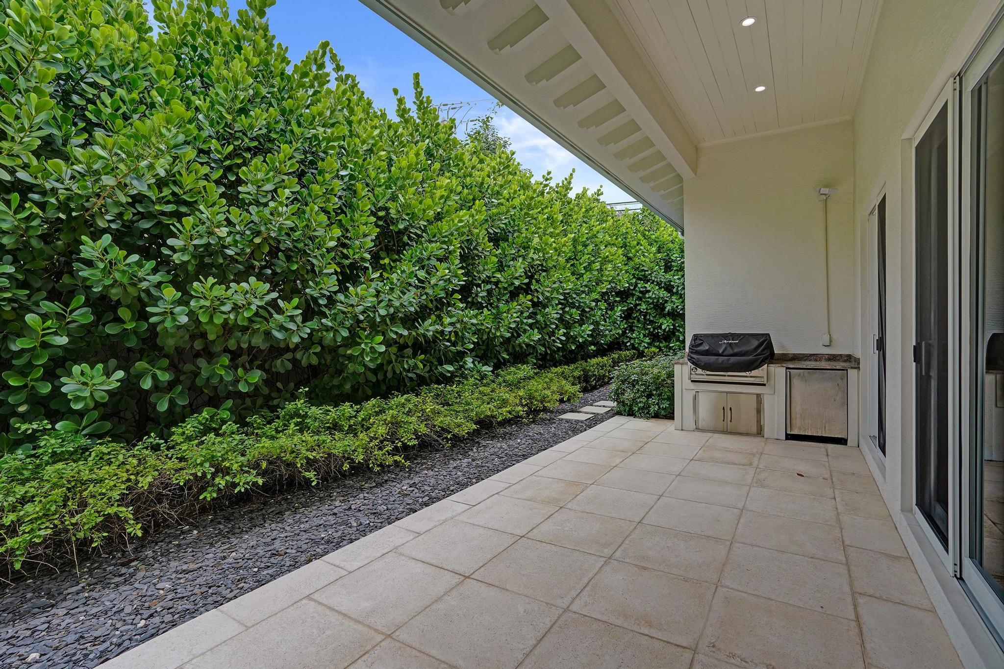 2590 Estates Drive 10