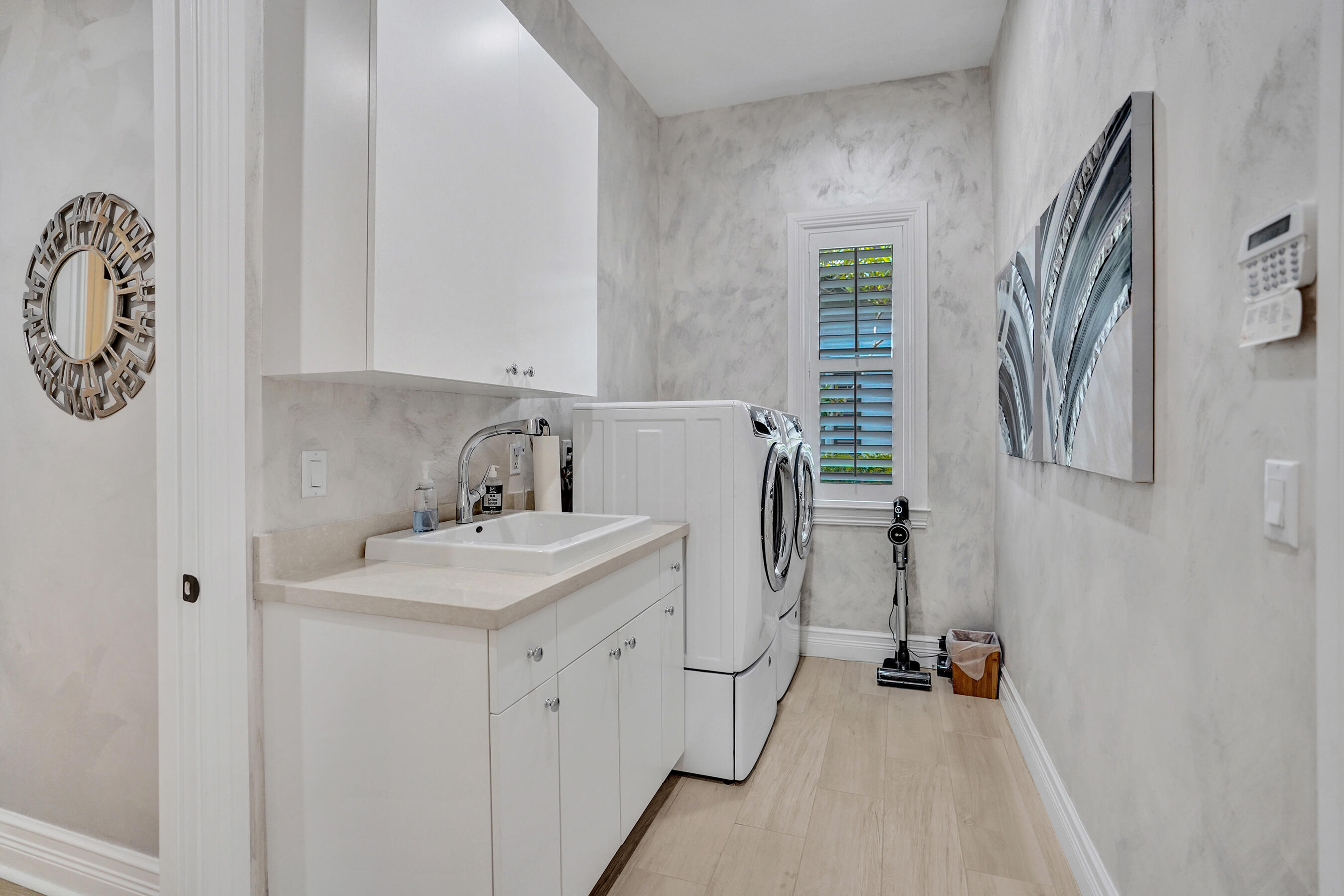 2590 Estates Drive 10