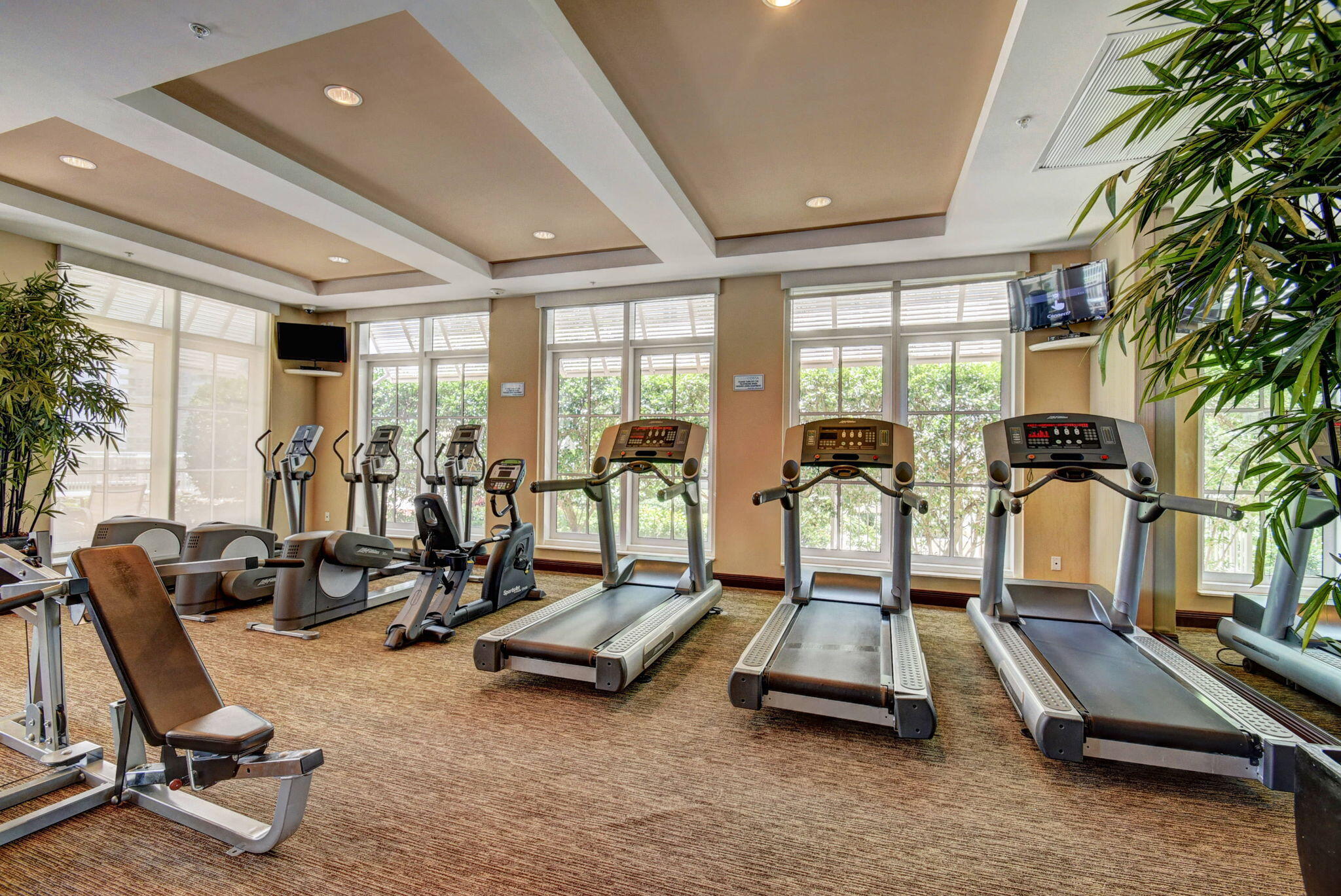 350 N Federal Highway 103