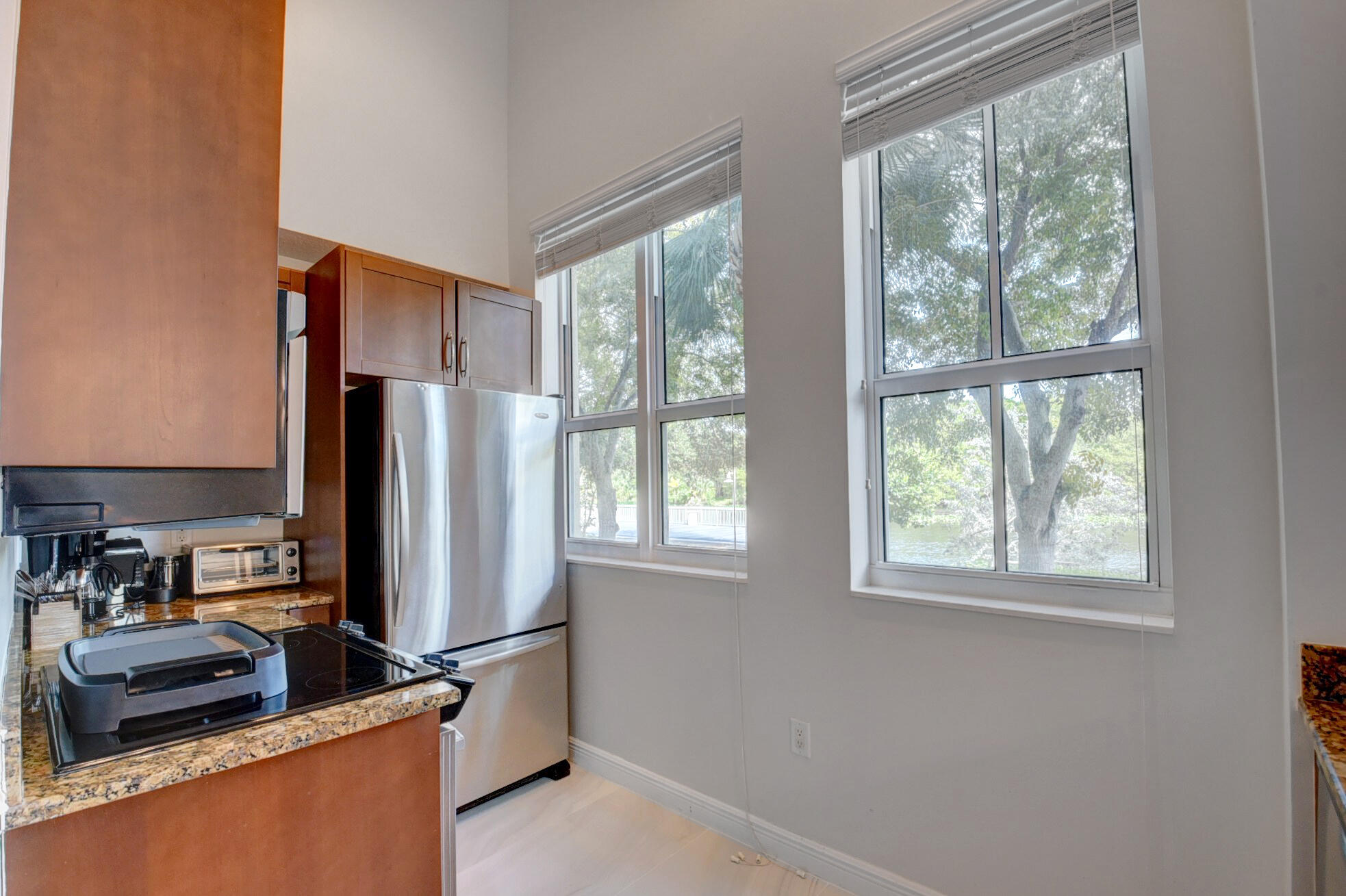 350 N Federal Highway 103