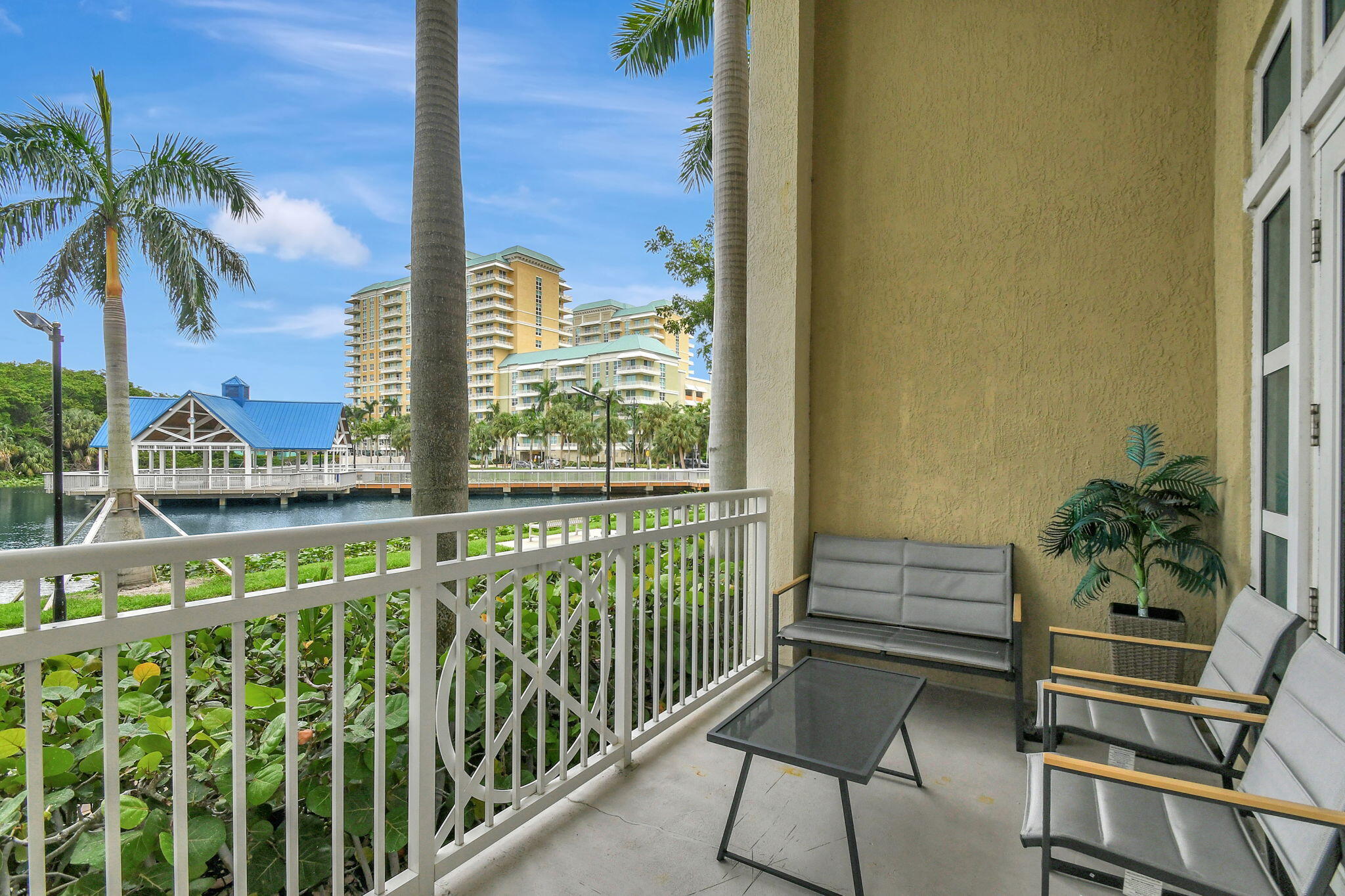 350 N Federal Highway 103