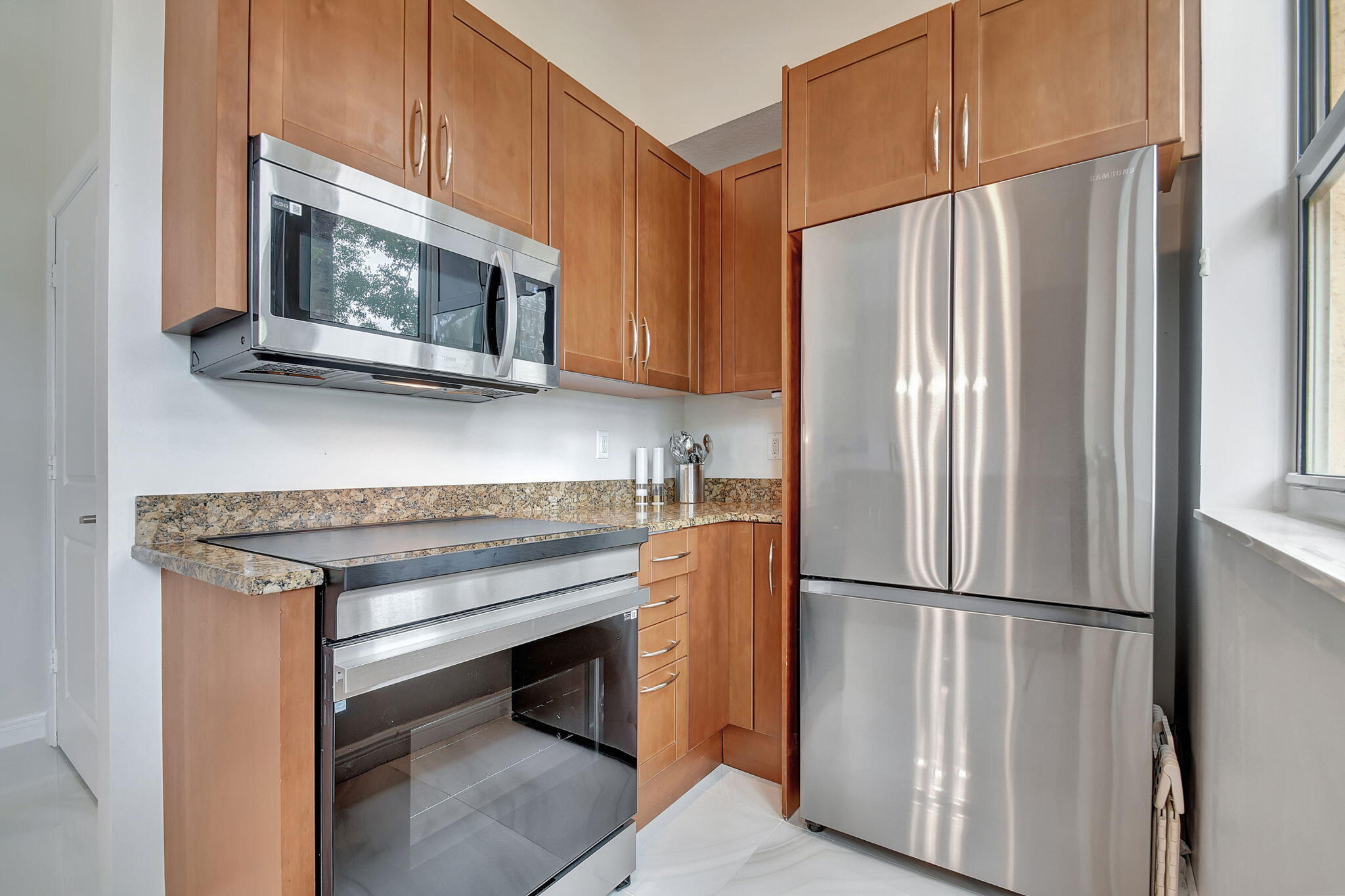 350 N Federal Highway 103