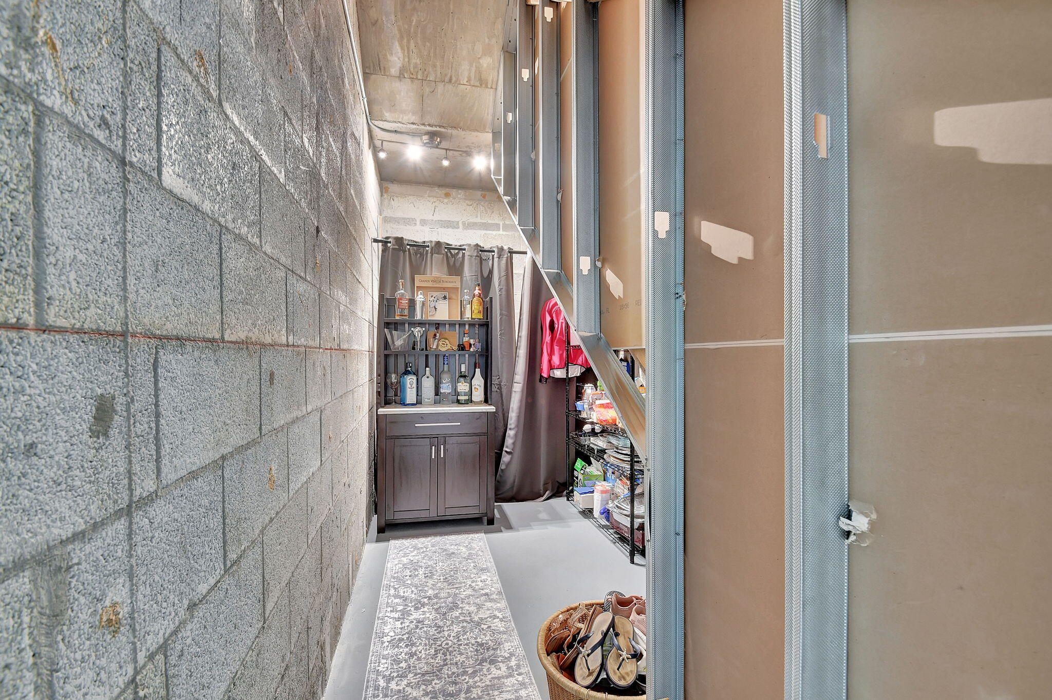 350 N Federal Highway 103