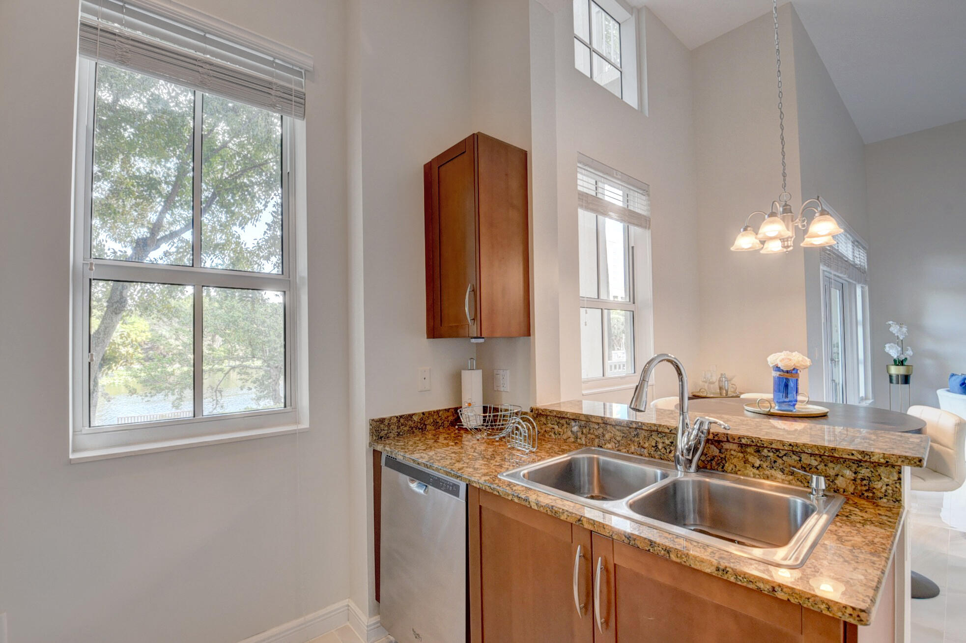 350 N Federal Highway 103