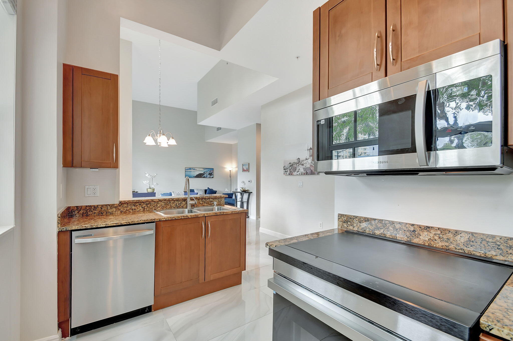 350 N Federal Highway 103