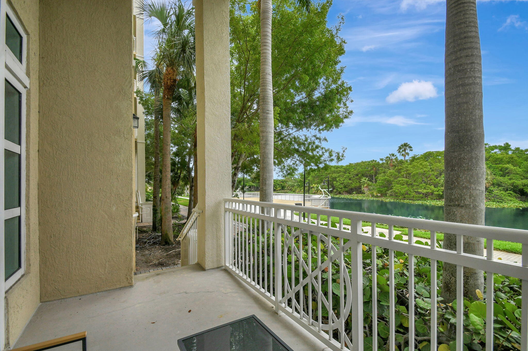 350 N Federal Highway 103