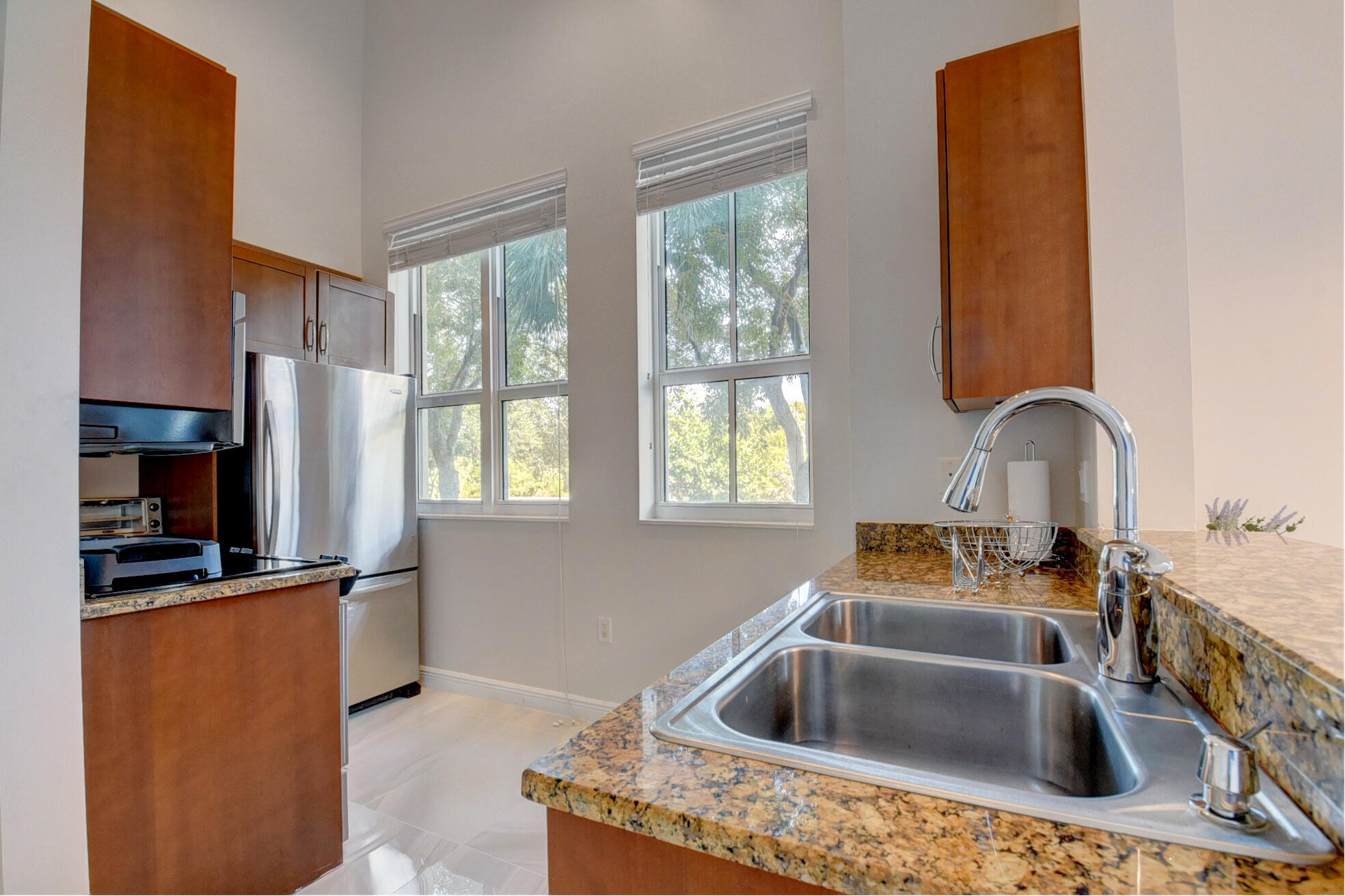 350 N Federal Highway 103