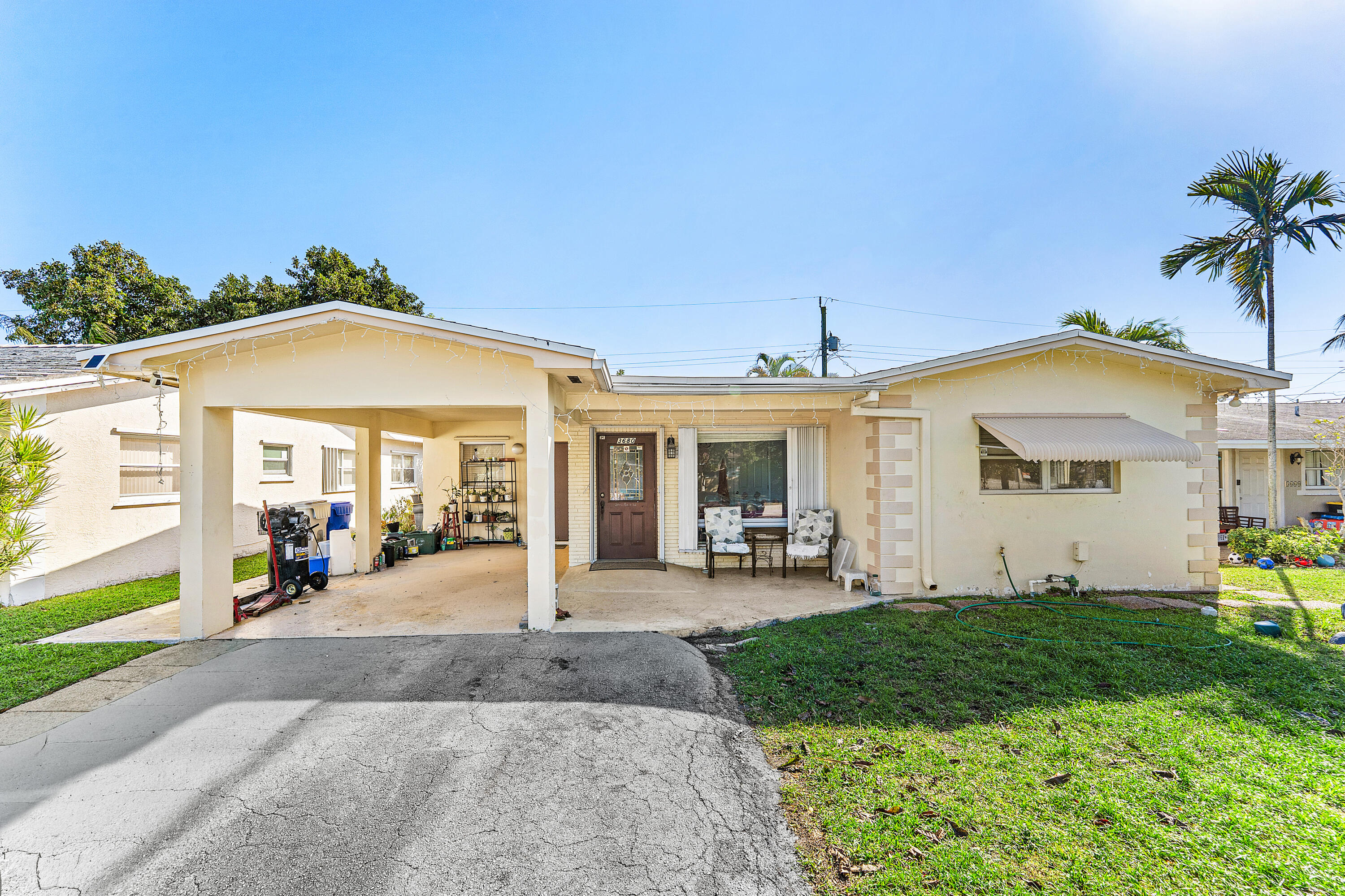 3680 NE 15th Terrace
