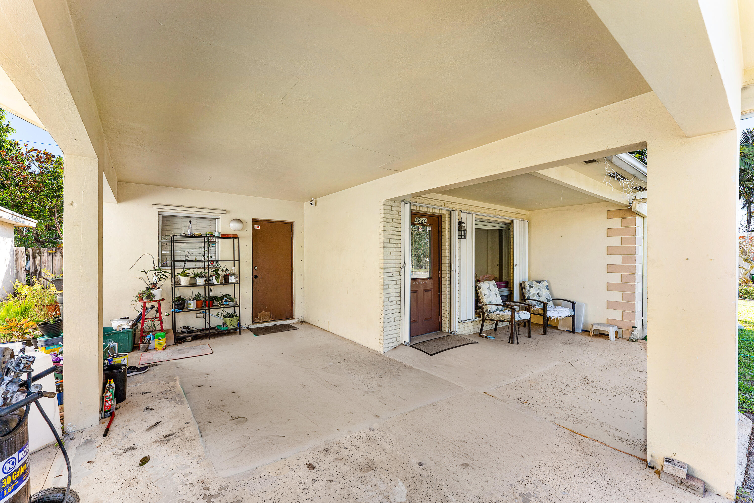 3680 NE 15th Terrace