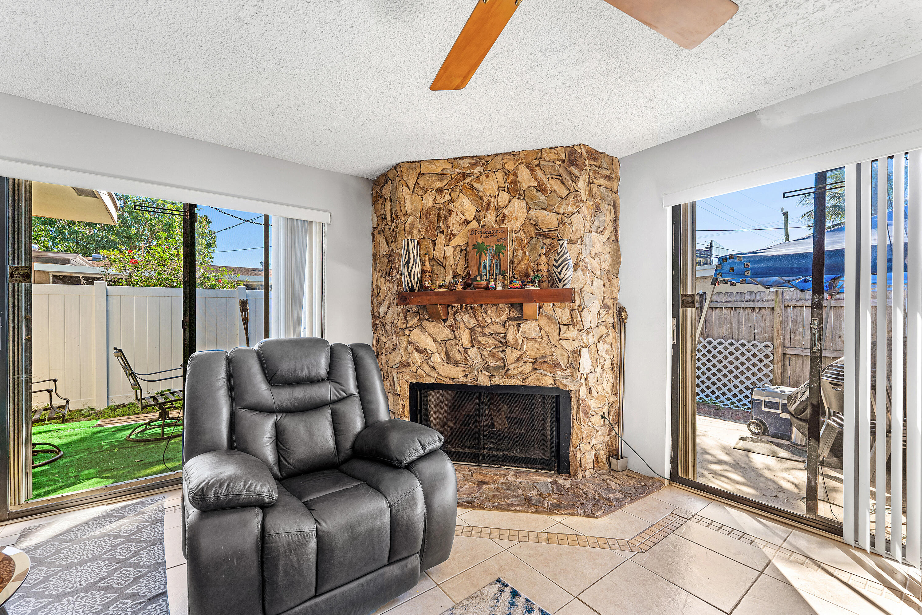 3680 NE 15th Terrace