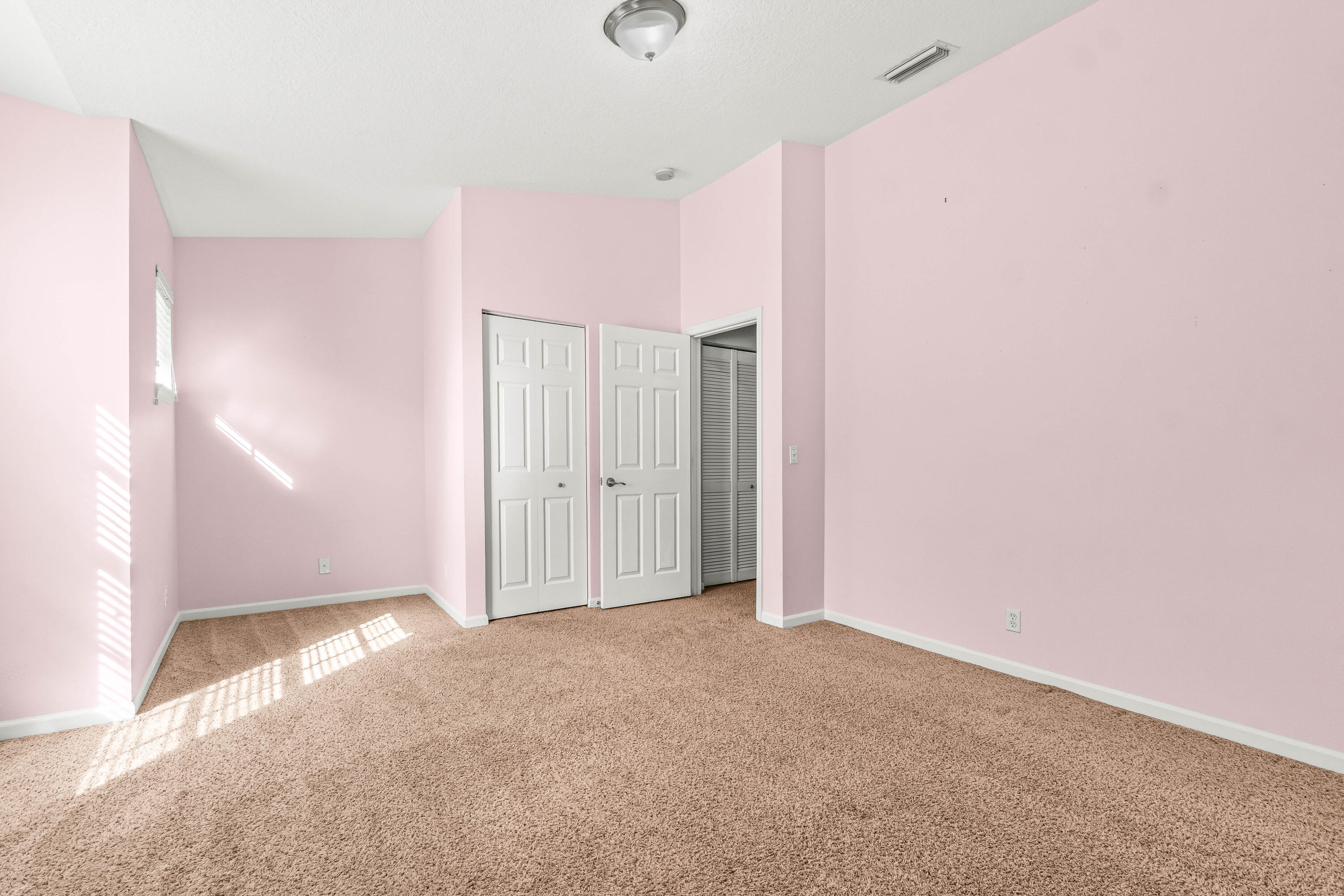 9819 Lago Drive