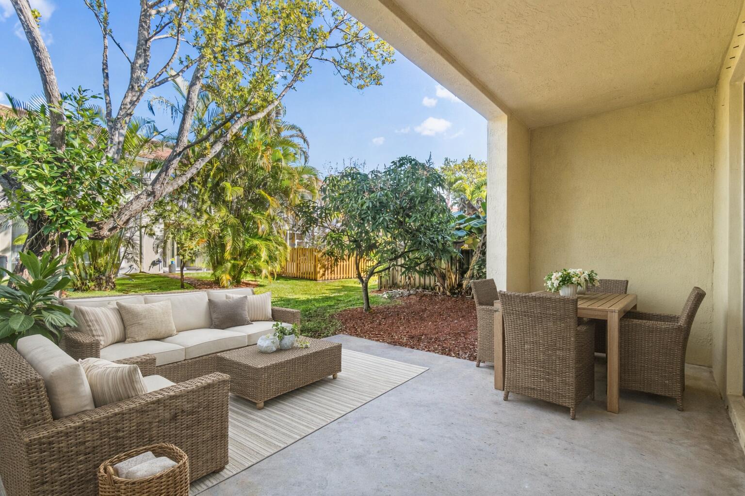 9819 Lago Drive