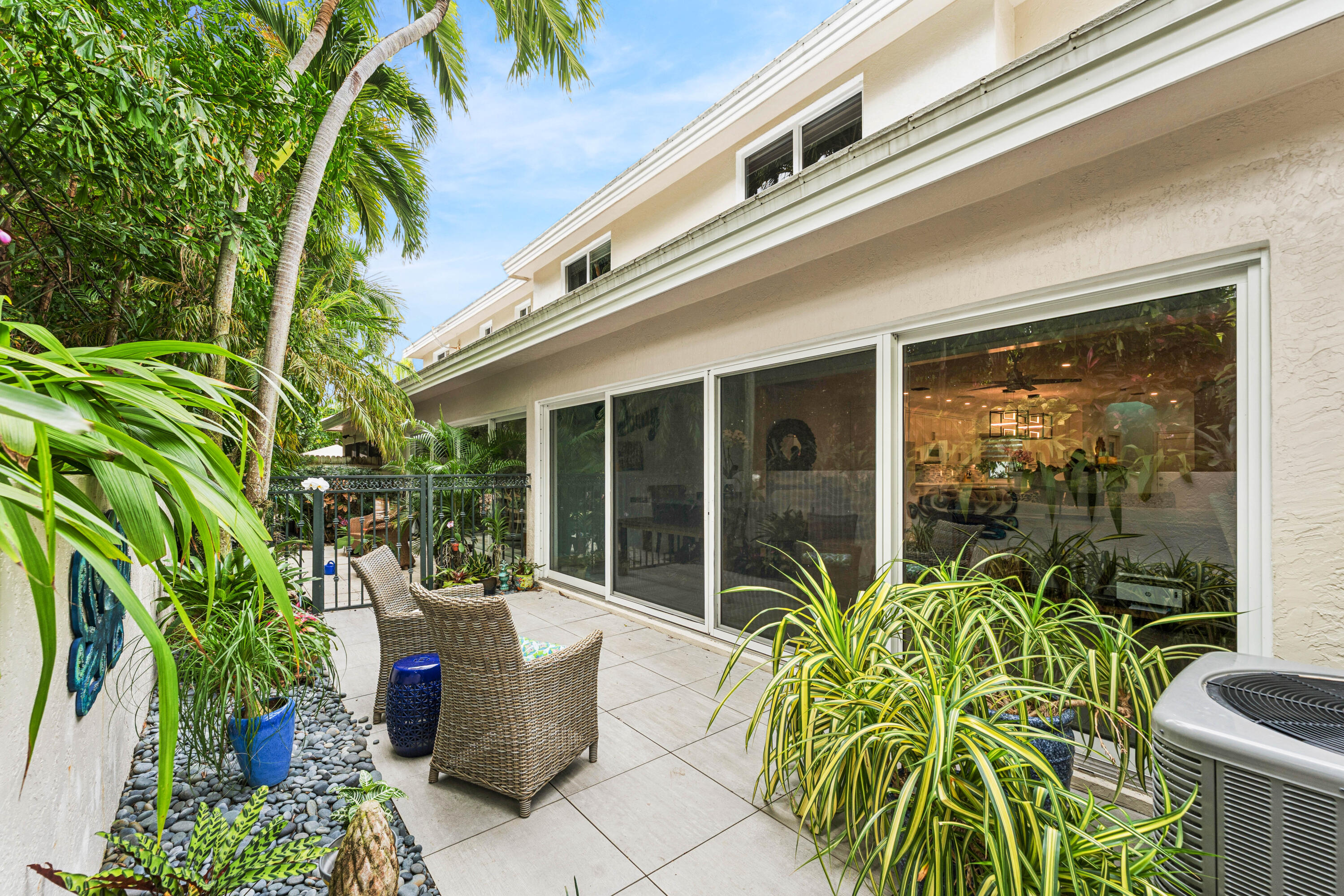 1278 George Bush Boulevard