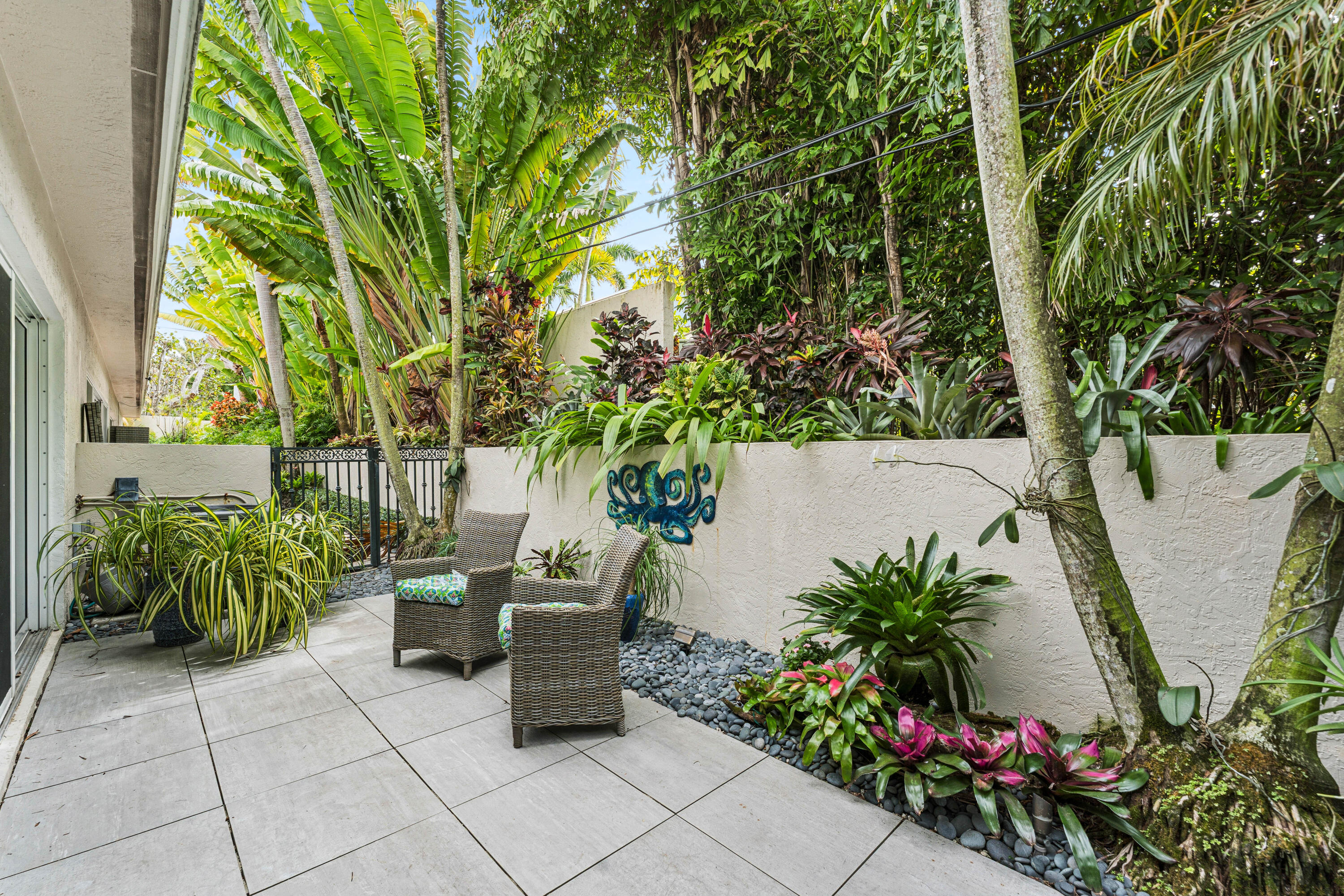 1278 George Bush Boulevard