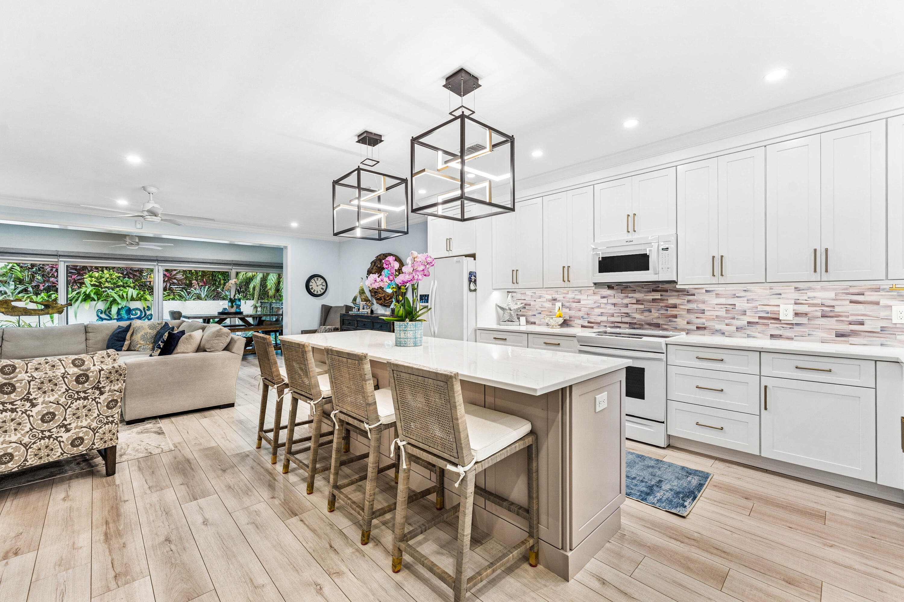 1278 George Bush Boulevard