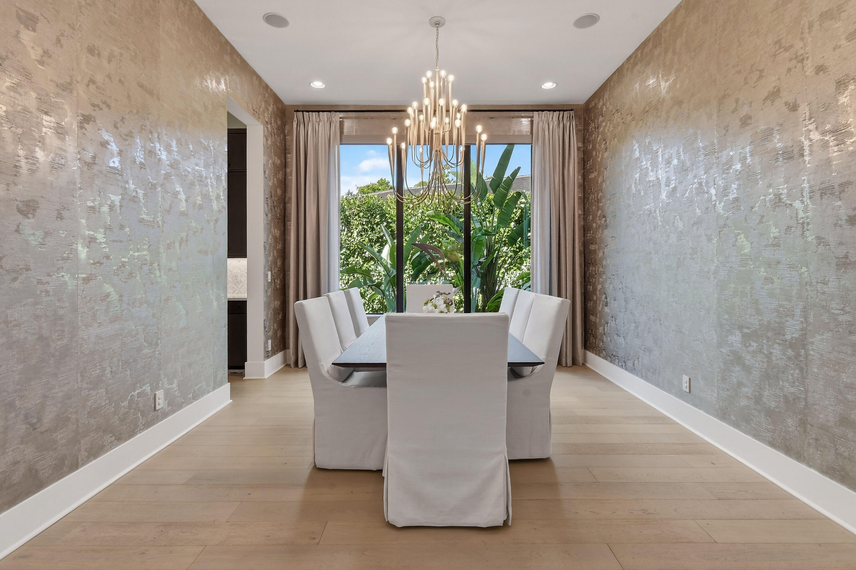 13590 Artisan Circle
