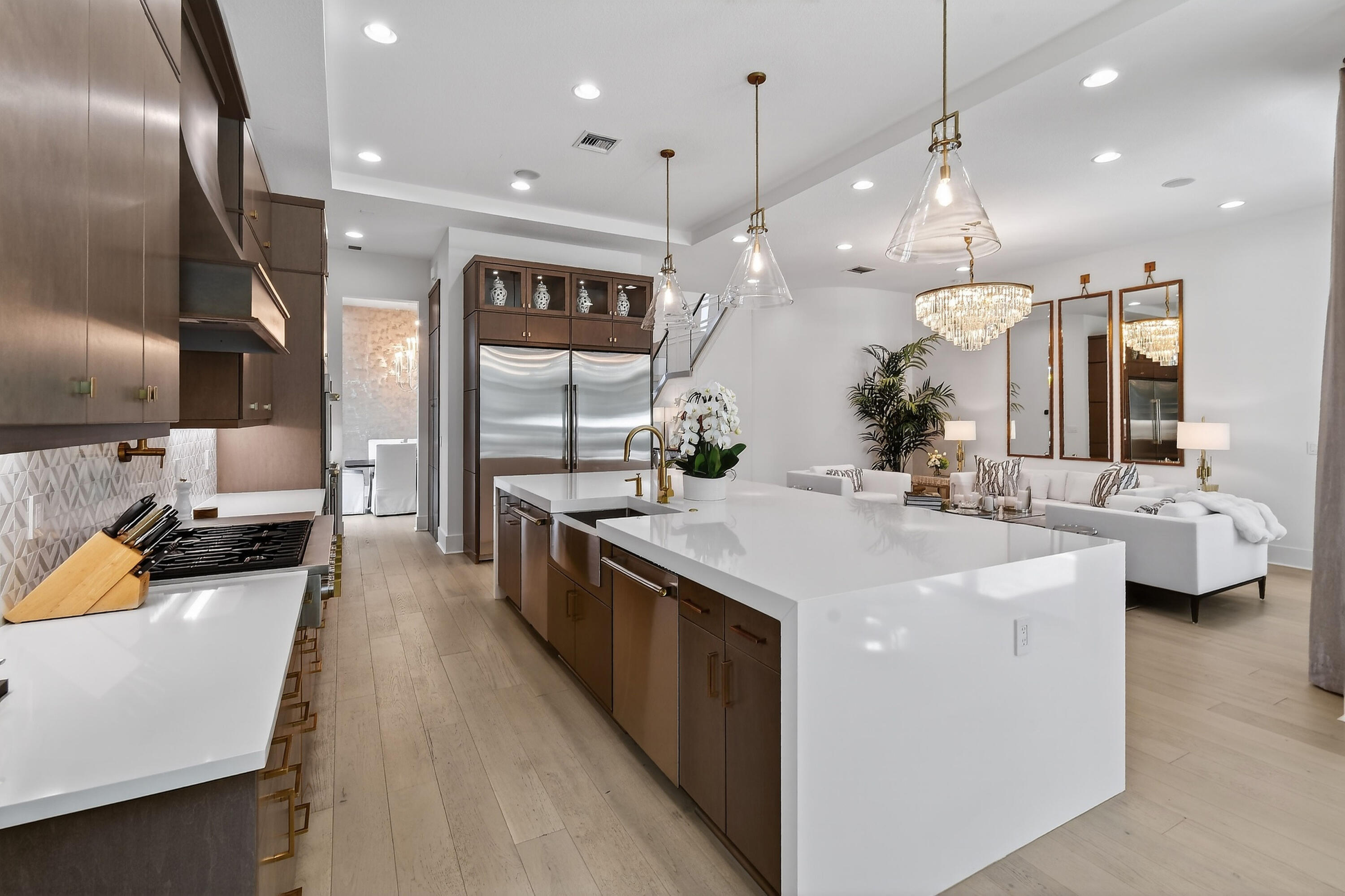 13590 Artisan Circle