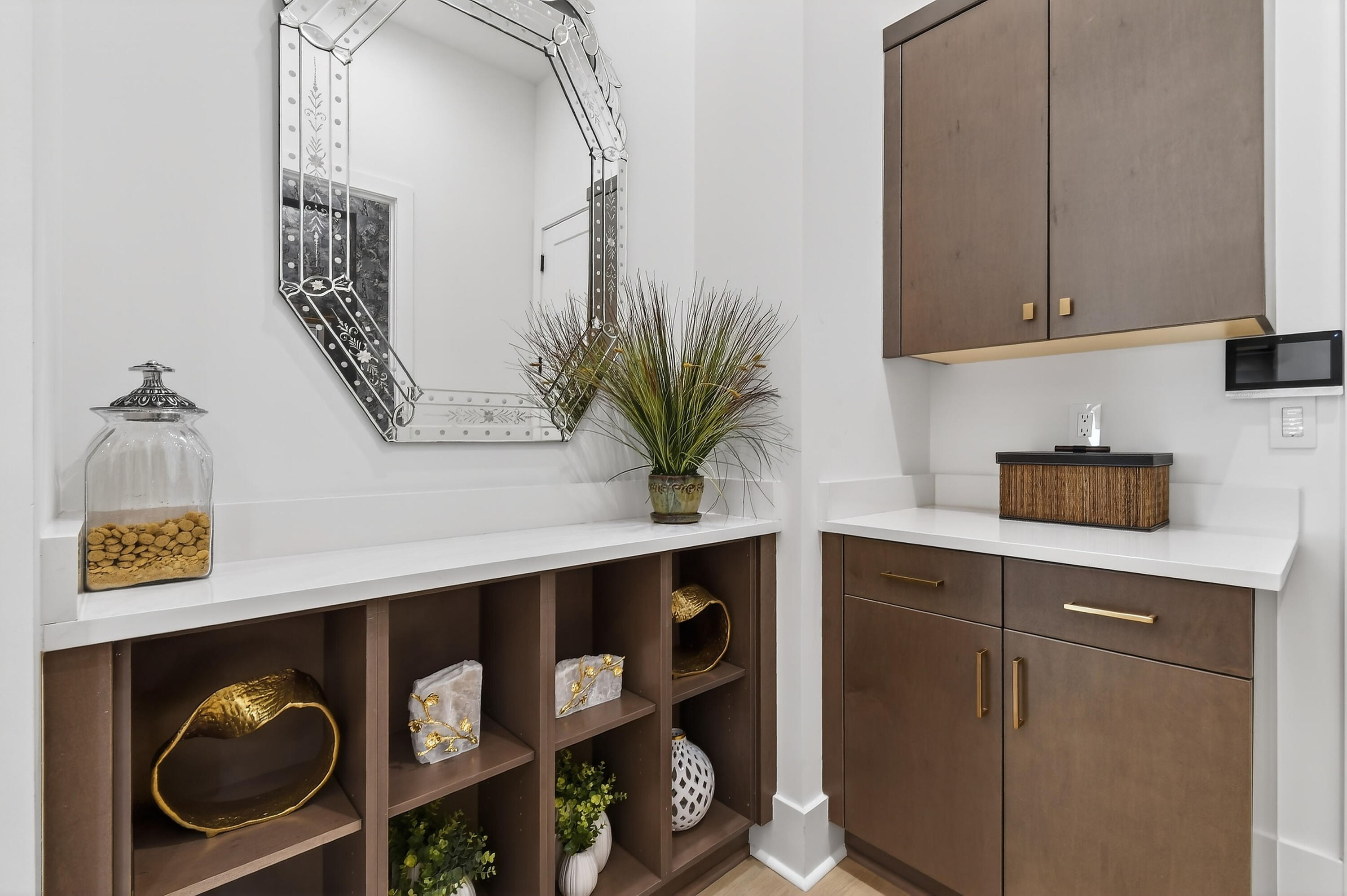 13590 Artisan Circle