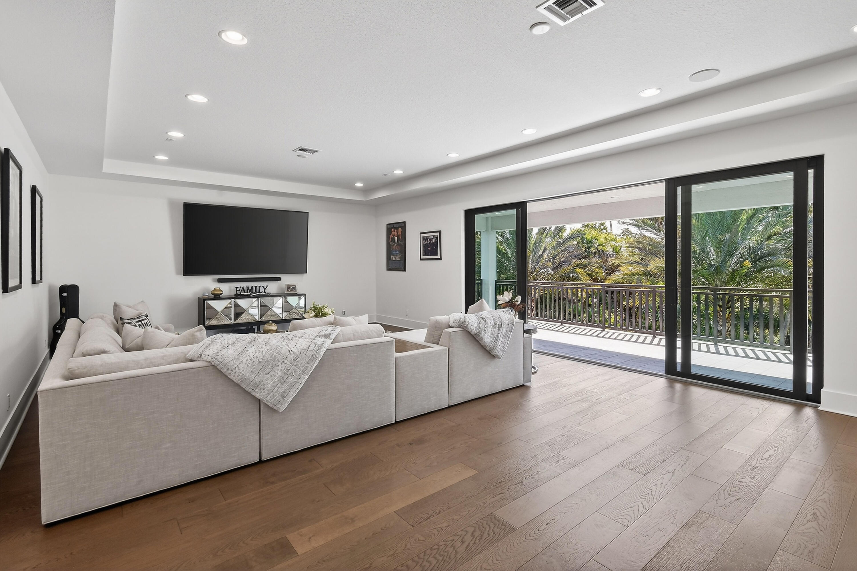 13590 Artisan Circle
