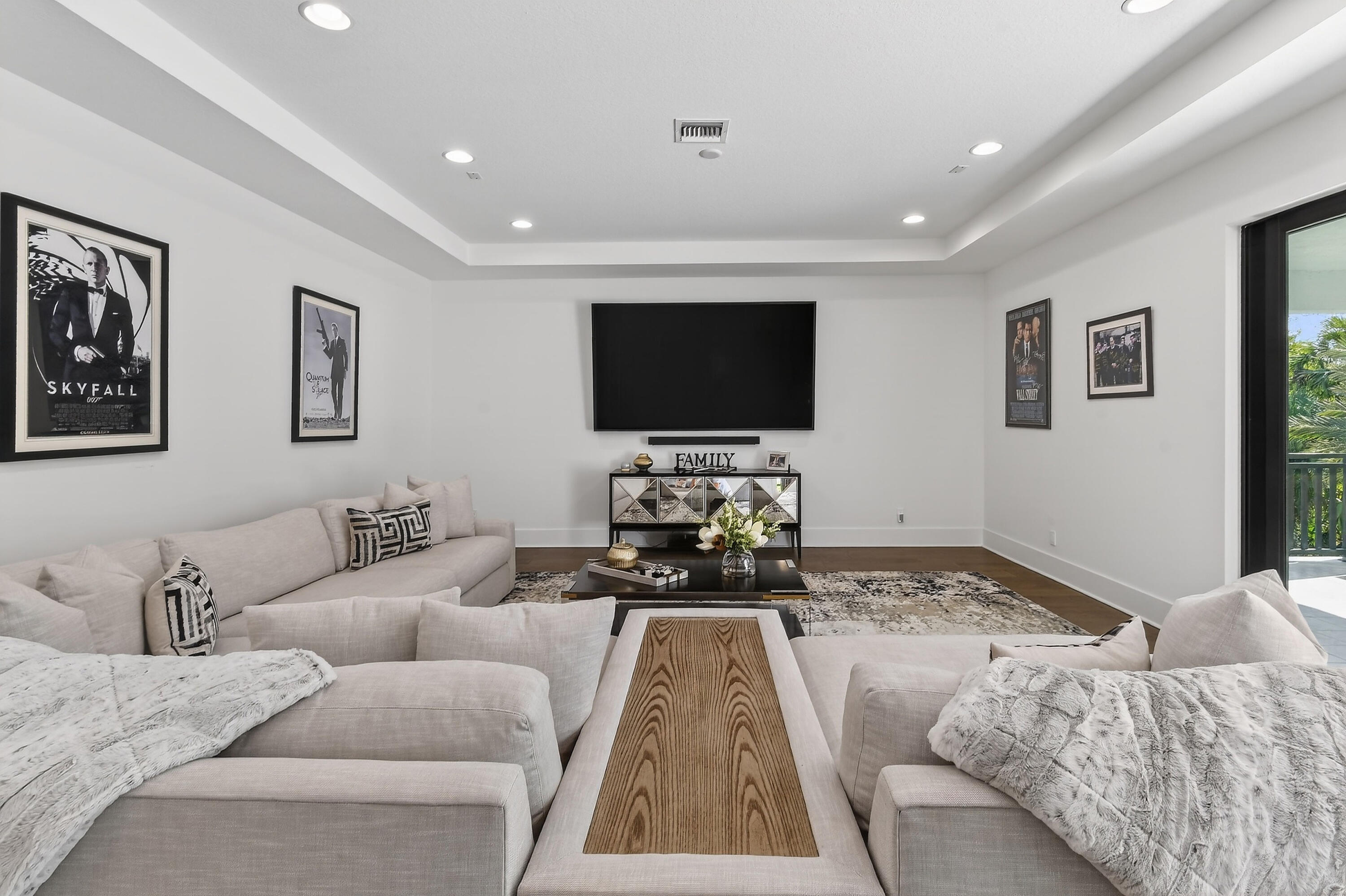 13590 Artisan Circle