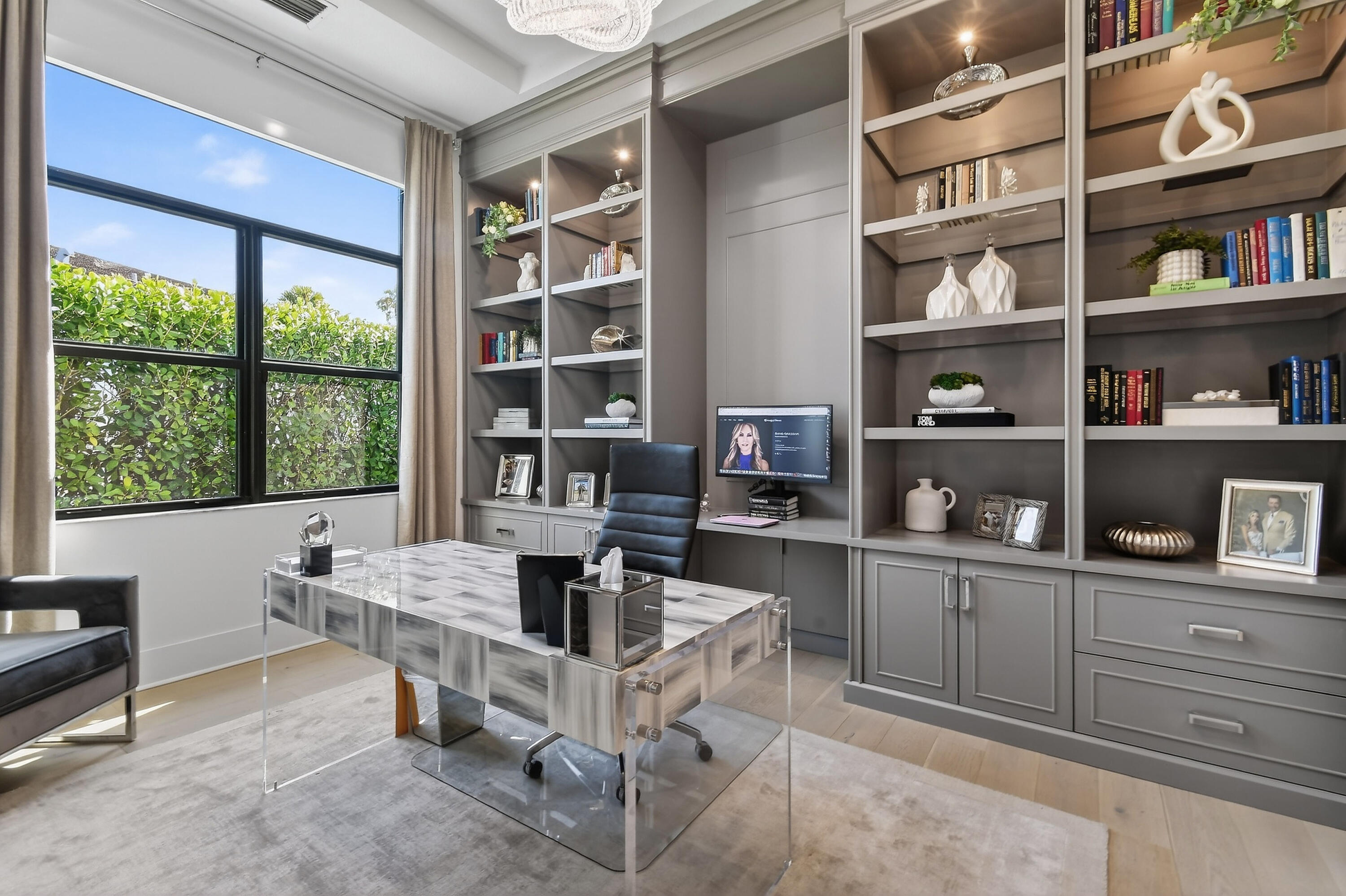 13590 Artisan Circle