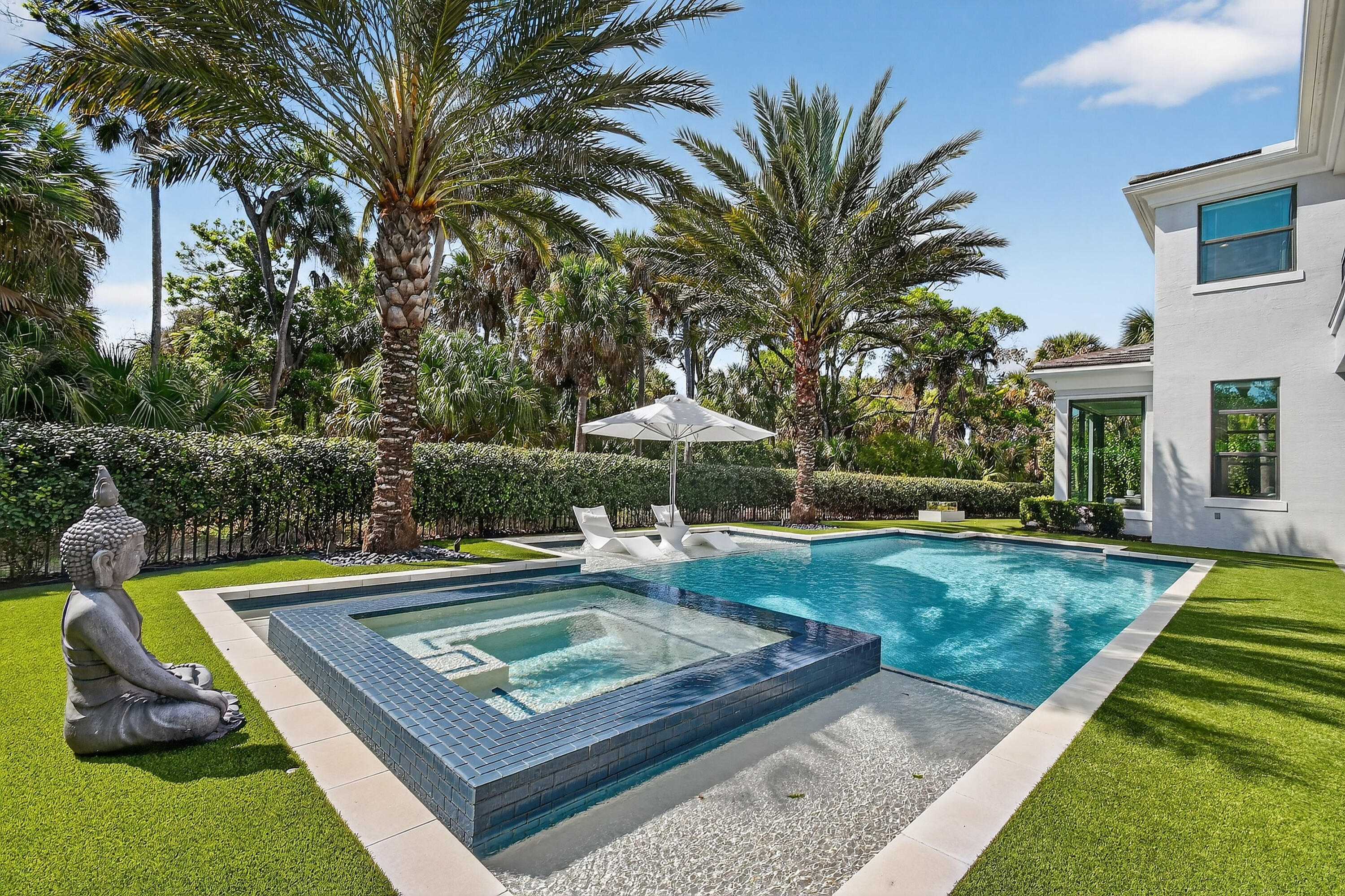 13590 Artisan Circle