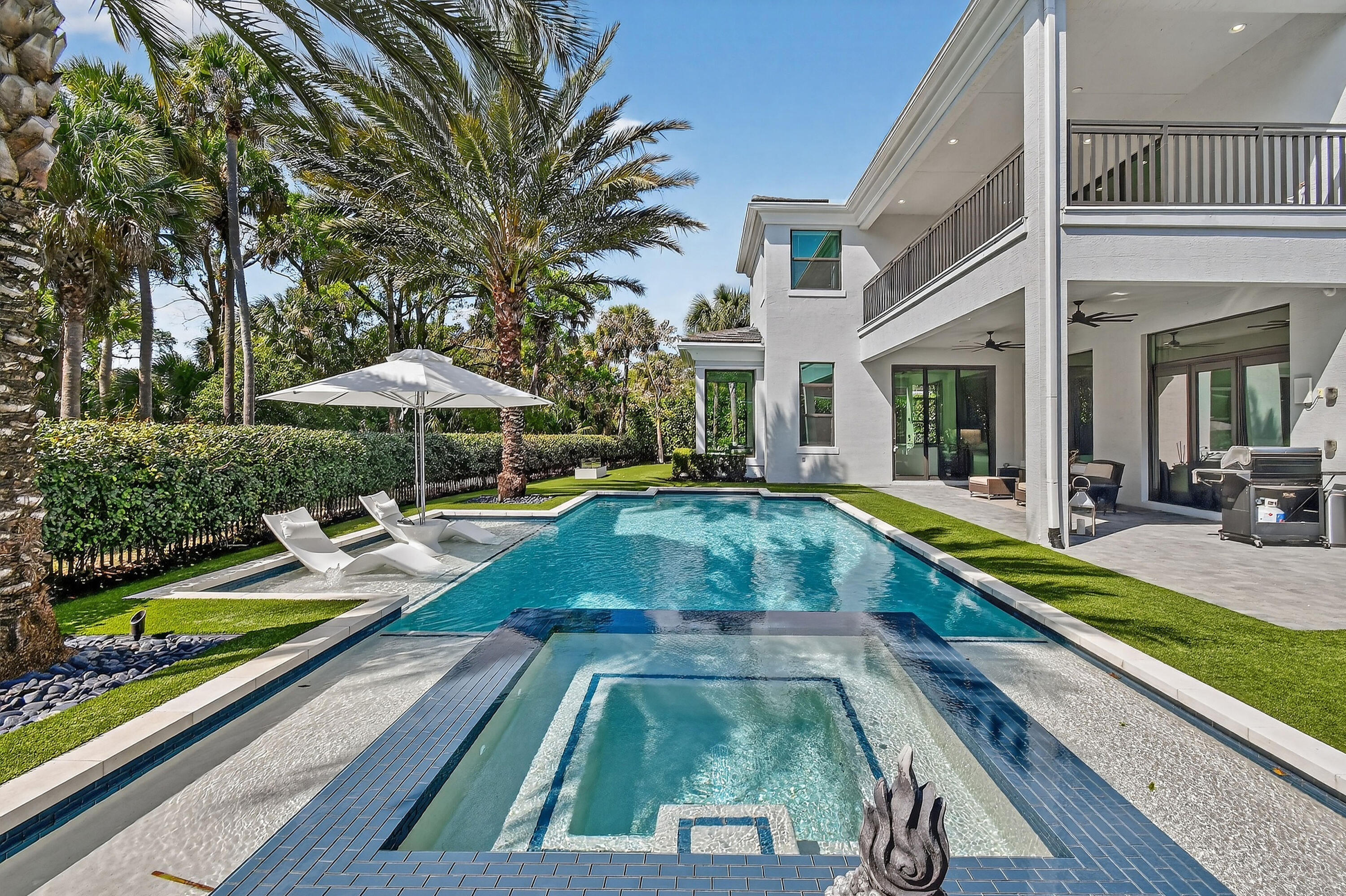 13590 Artisan Circle