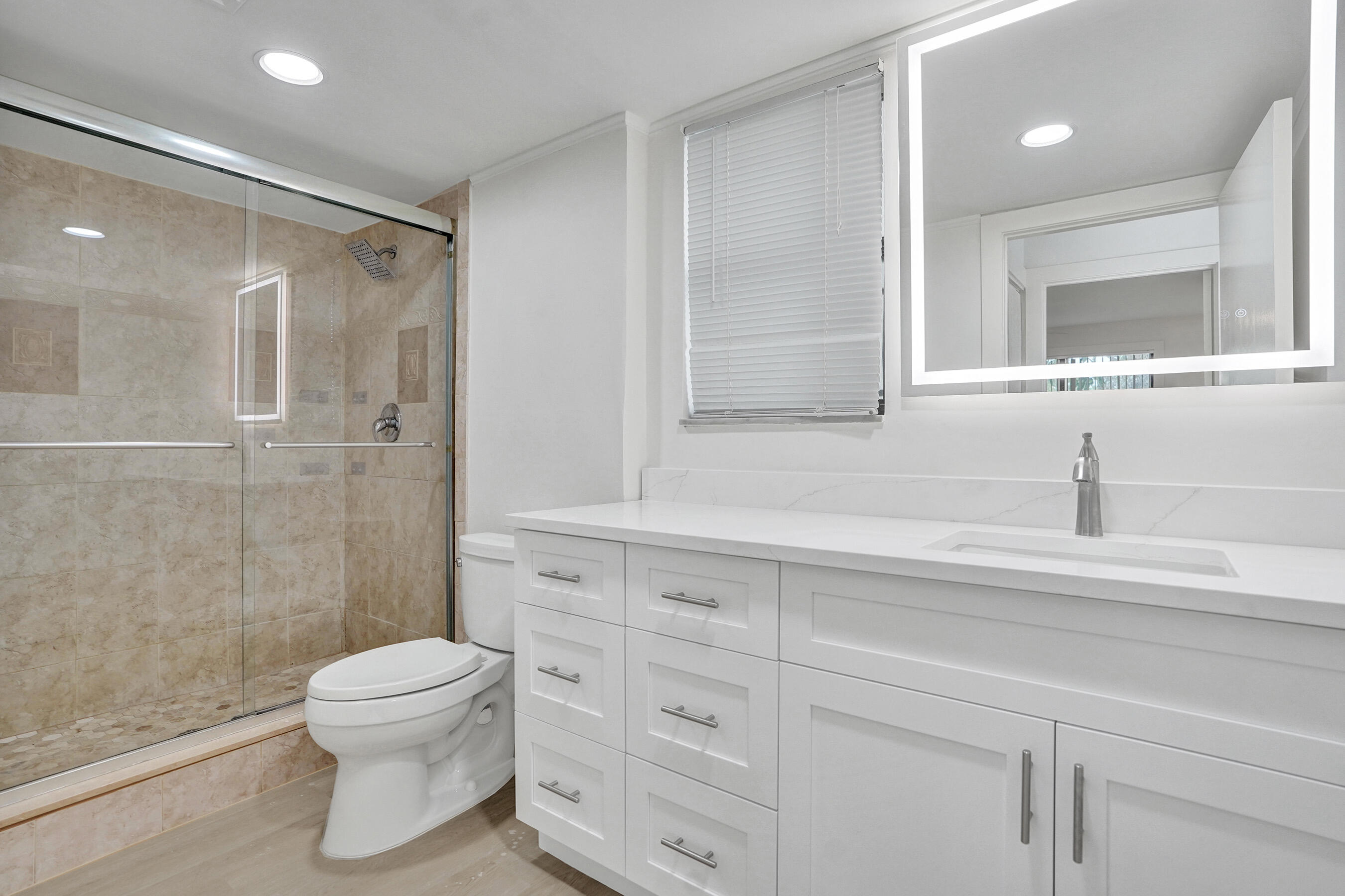 1040 Homewood Boulevard L202