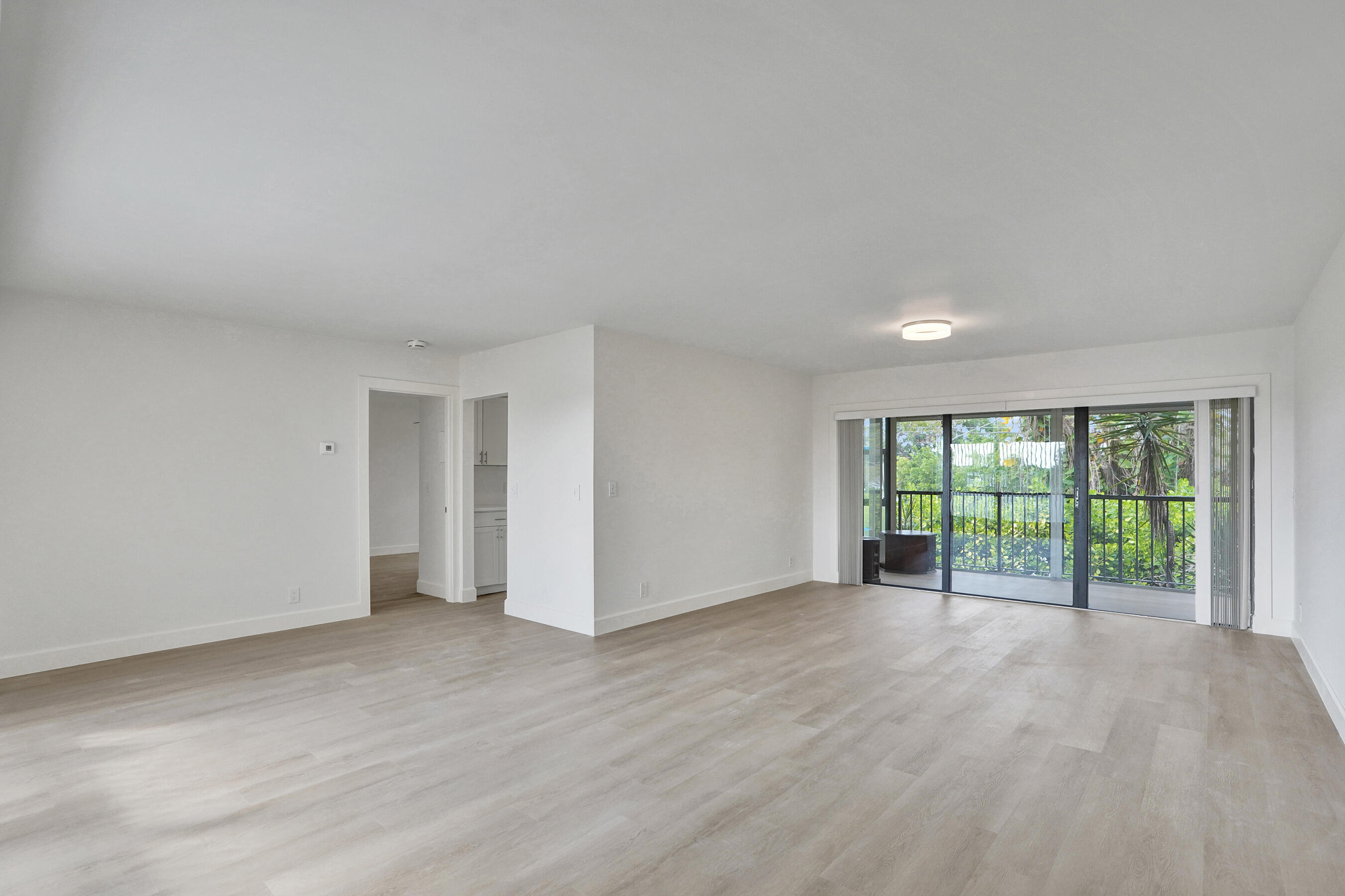 1040 Homewood Boulevard L202