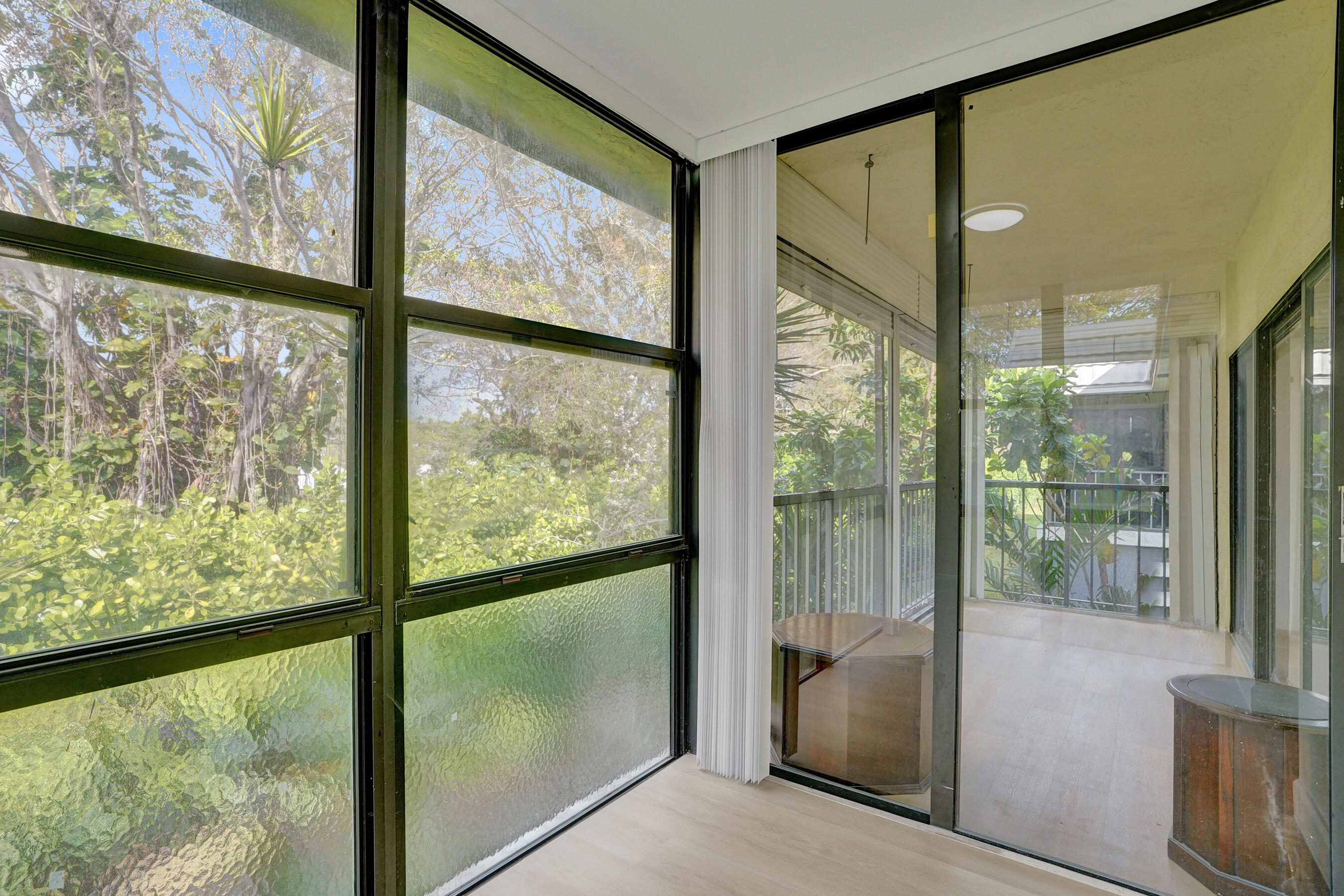 1040 Homewood Boulevard L202