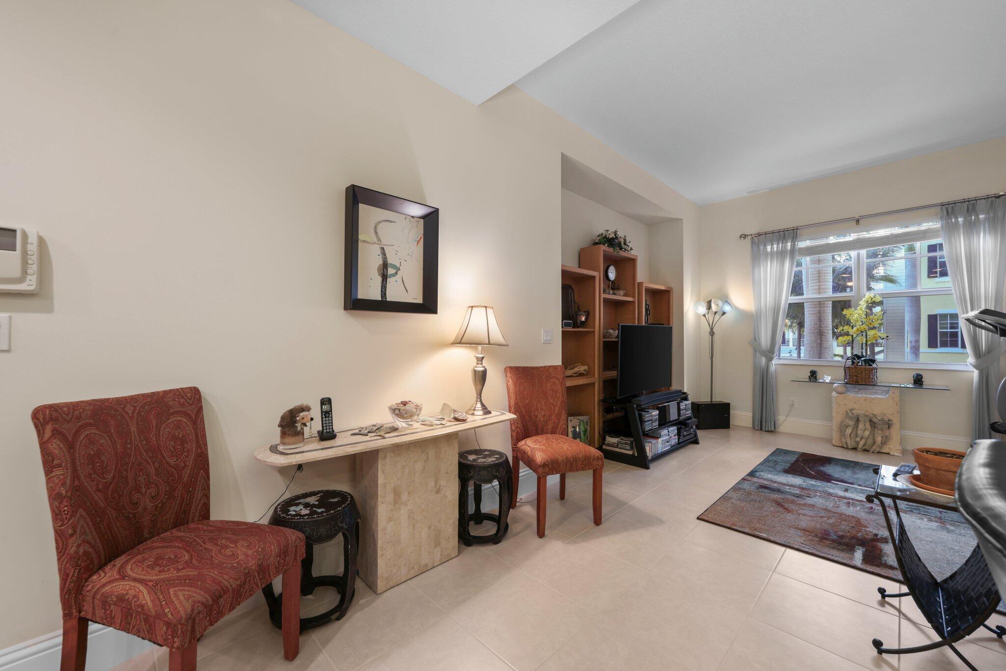 226 N Latitude Circle 203