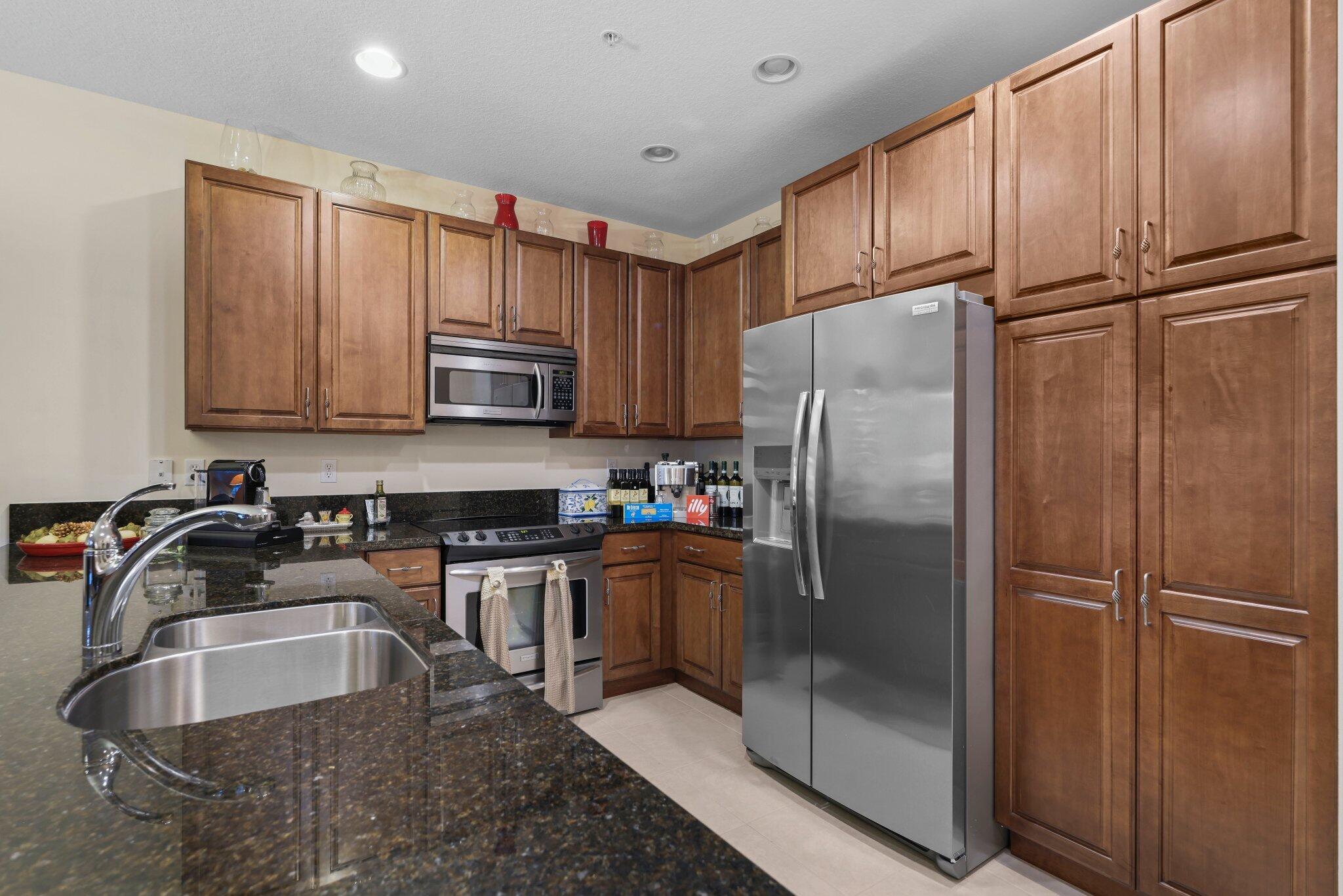 226 N Latitude Circle 203