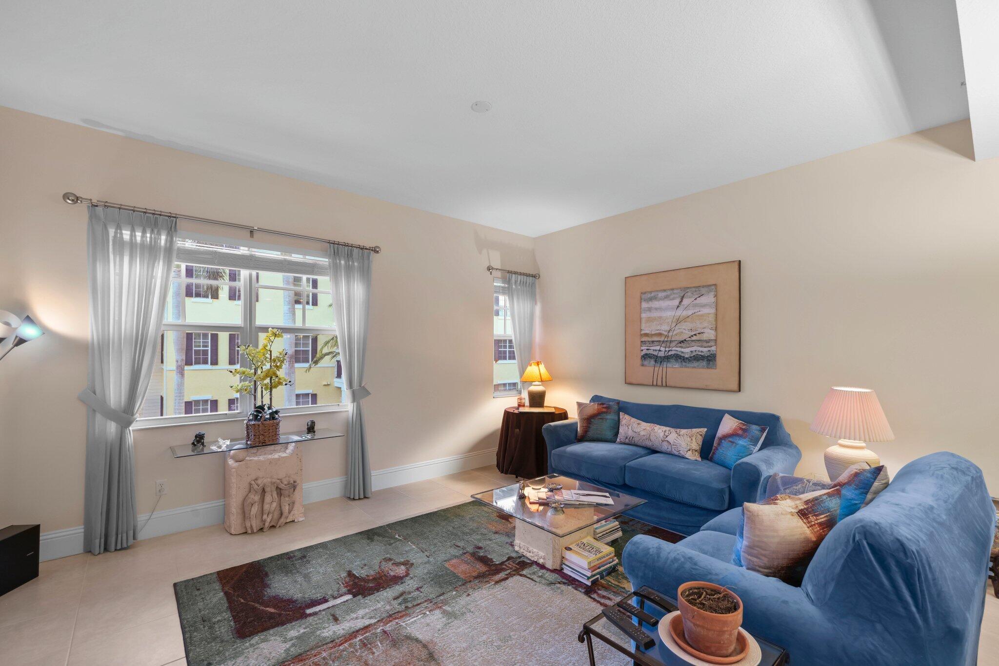 226 N Latitude Circle 203