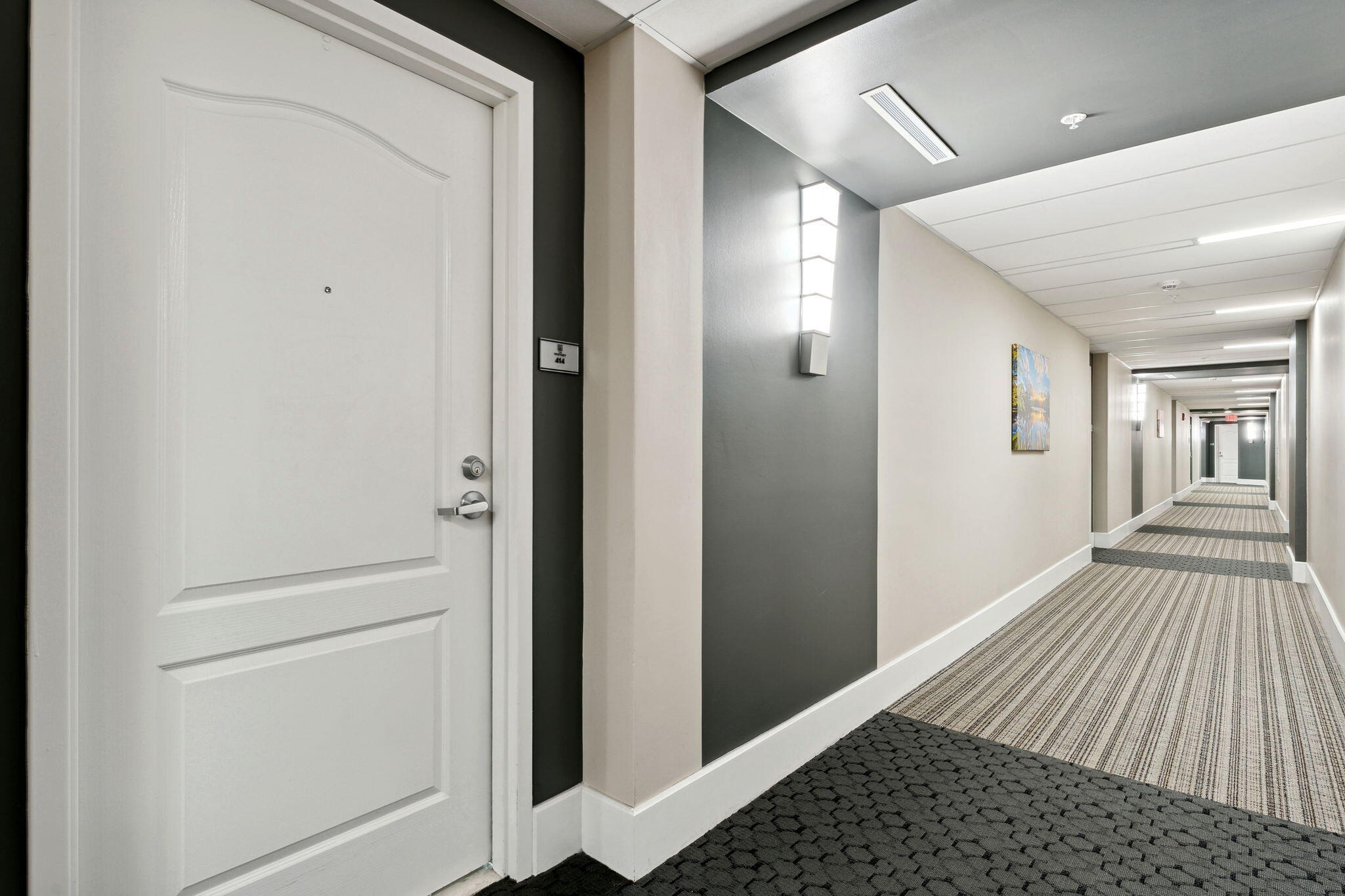 410 Evernia Street 414