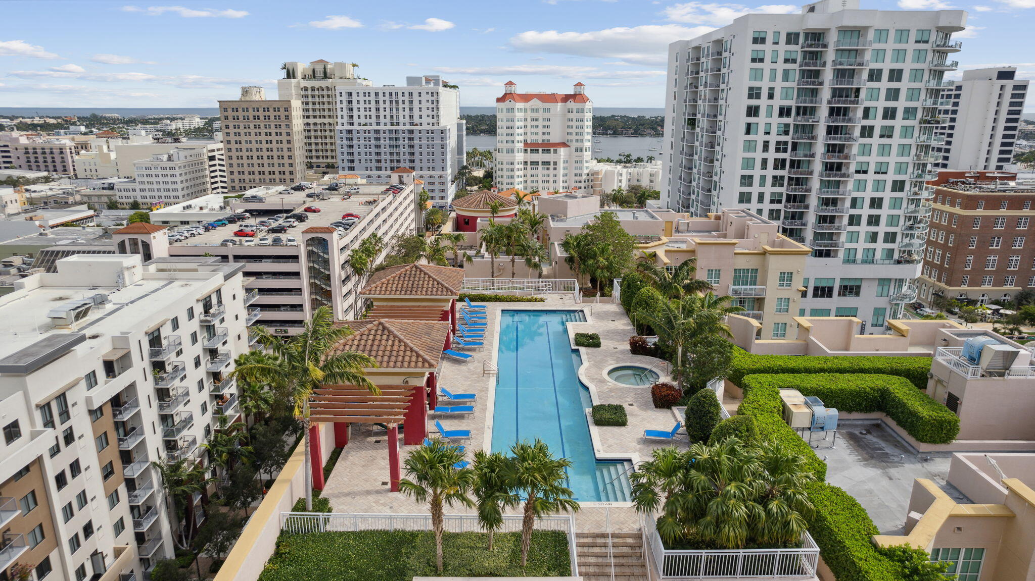 410 Evernia Street 414