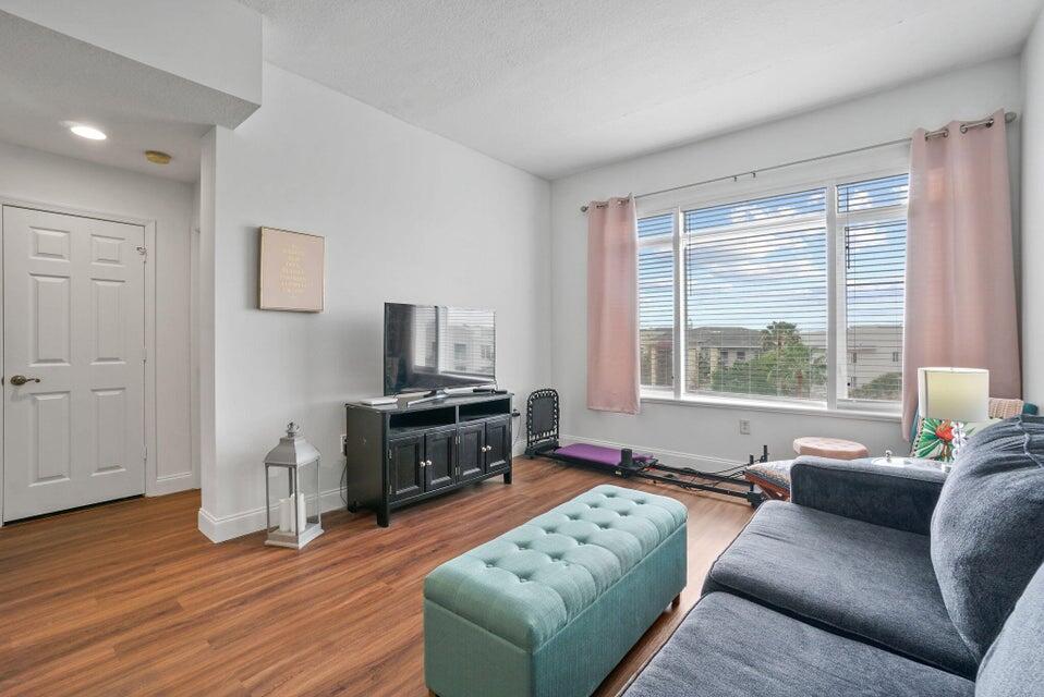 1200 Town Center Drive 401