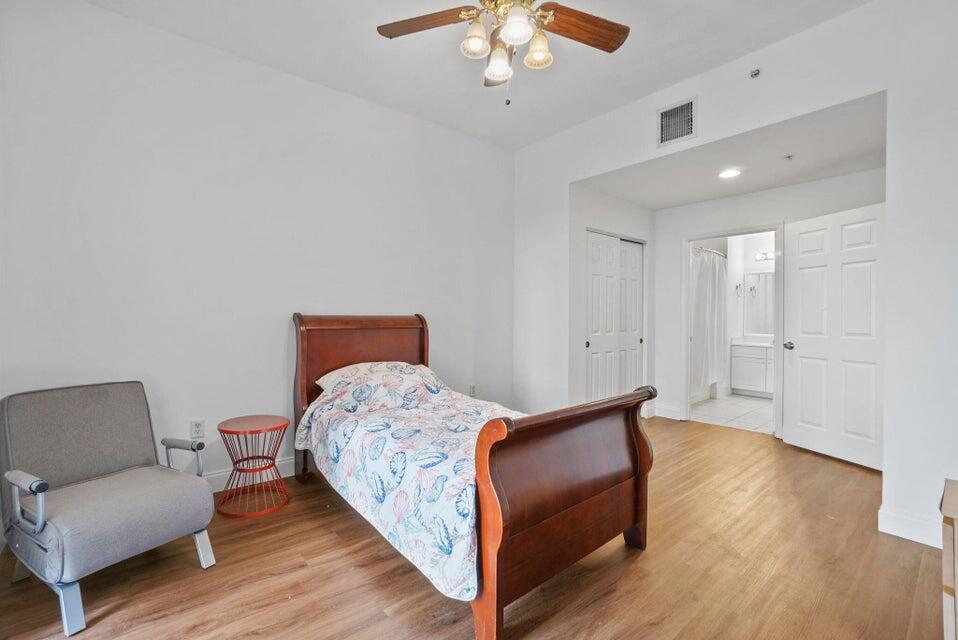 1200 Town Center Drive 401