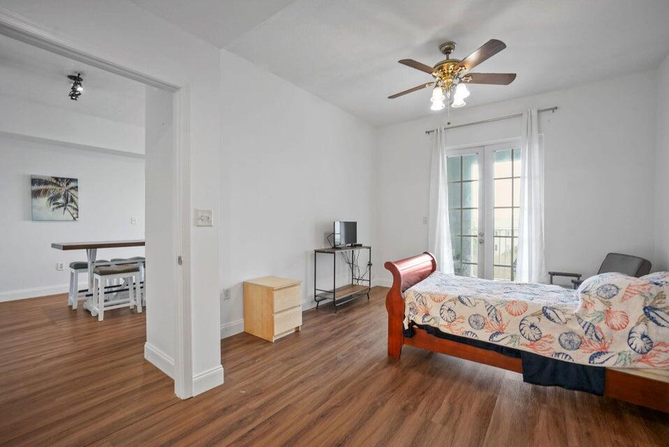 1200 Town Center Drive 401