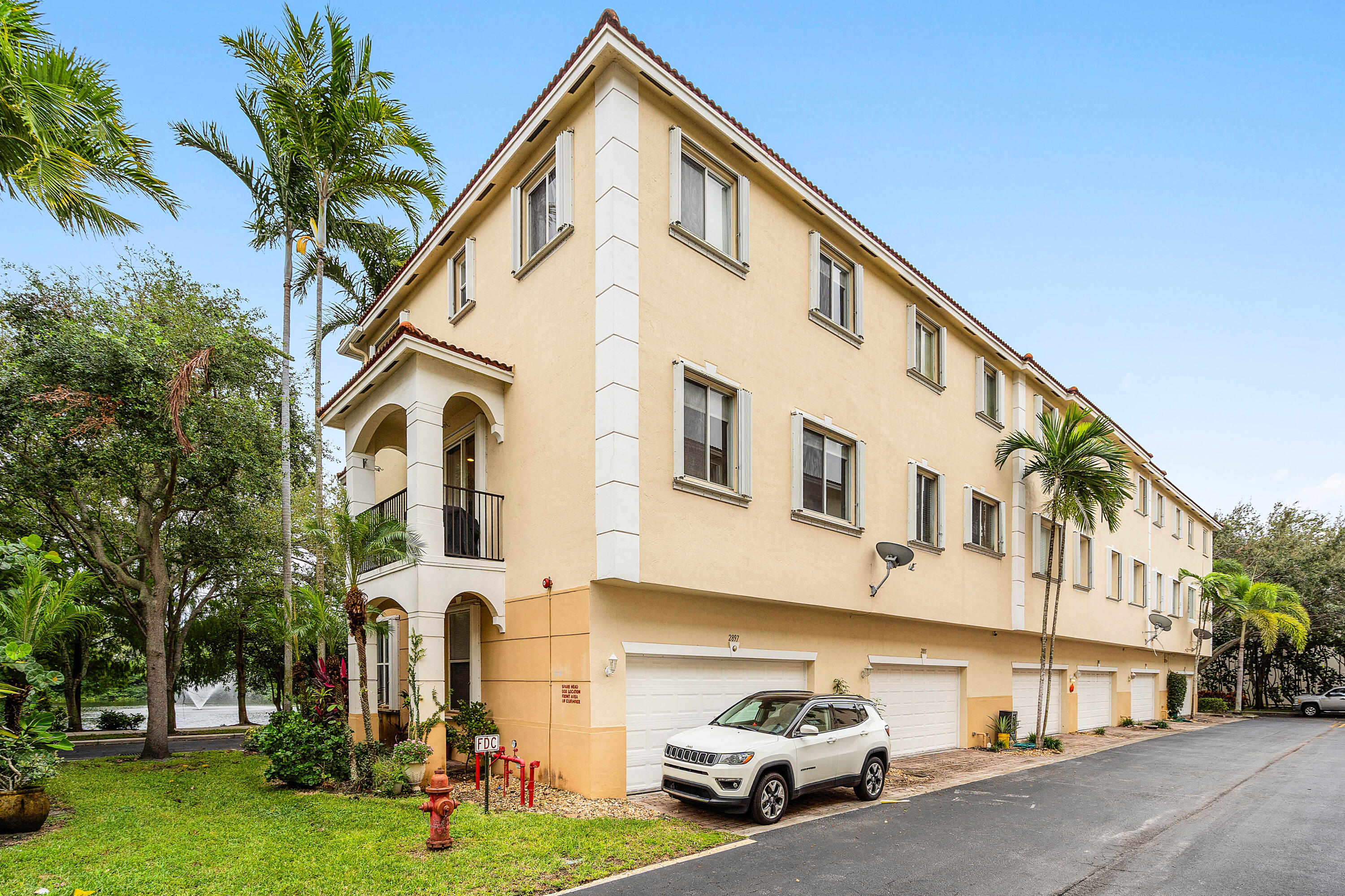 2897 S Greenleaf Circle