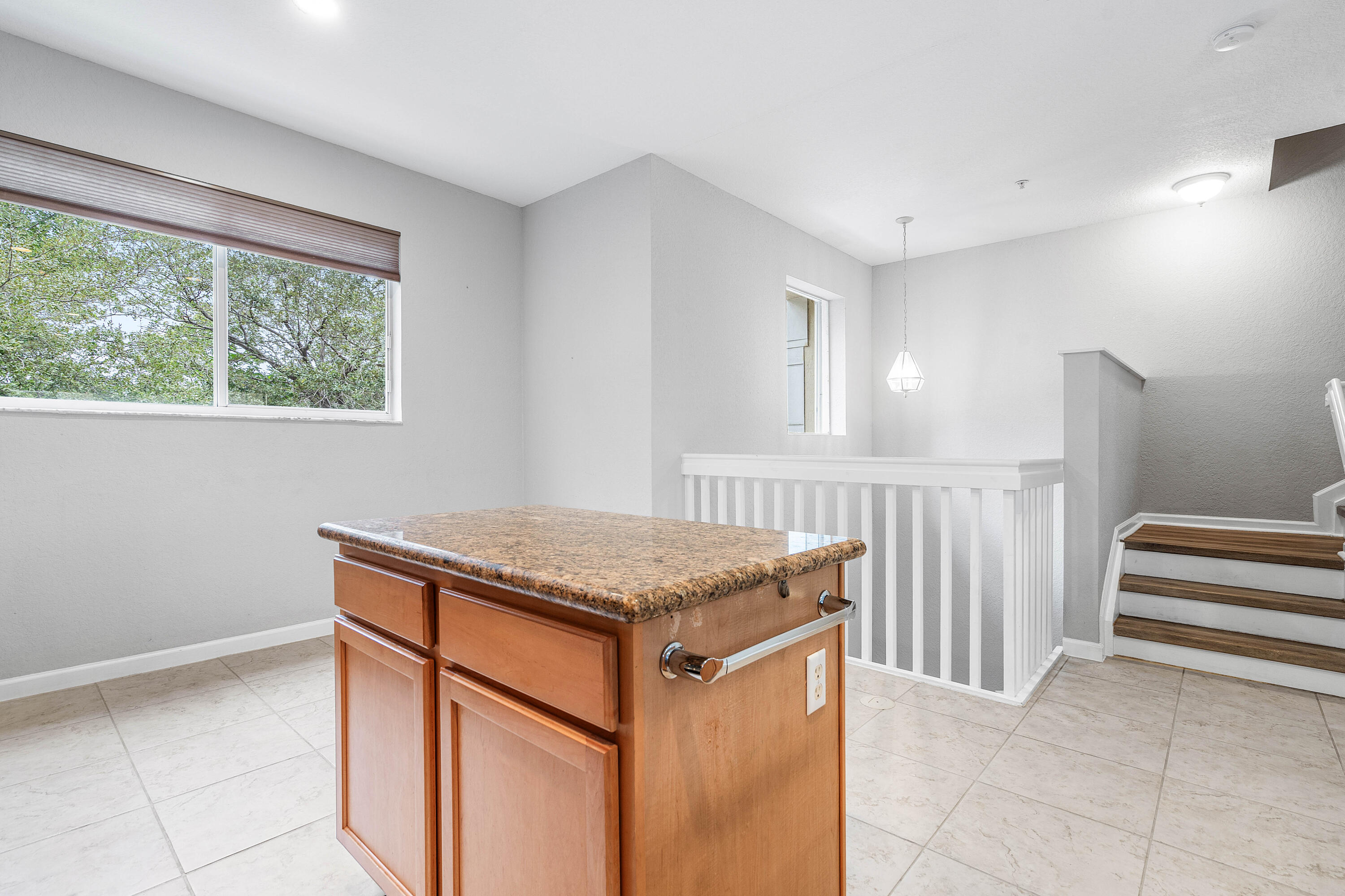 2897 S Greenleaf Circle