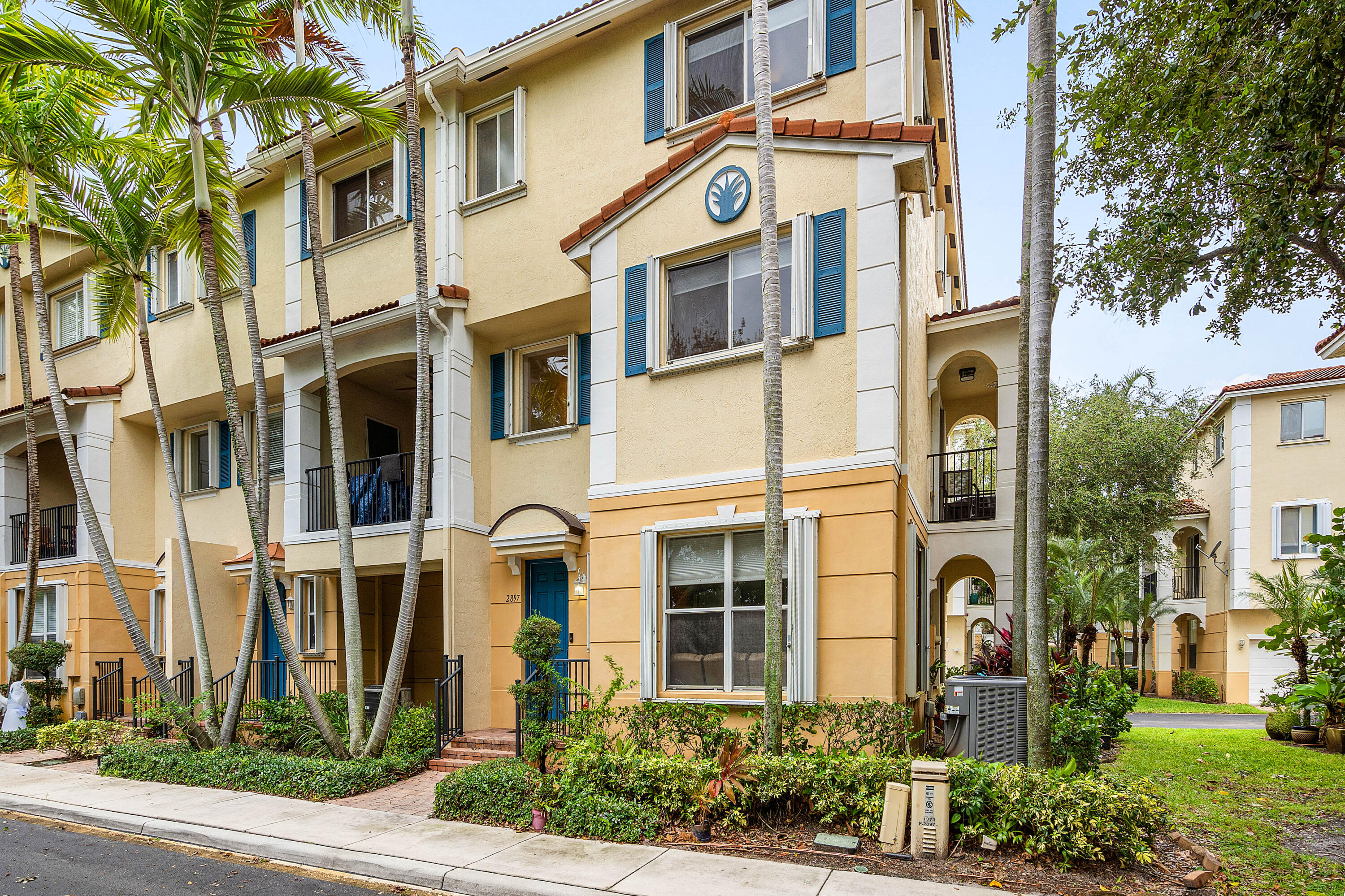 2897 S Greenleaf Circle