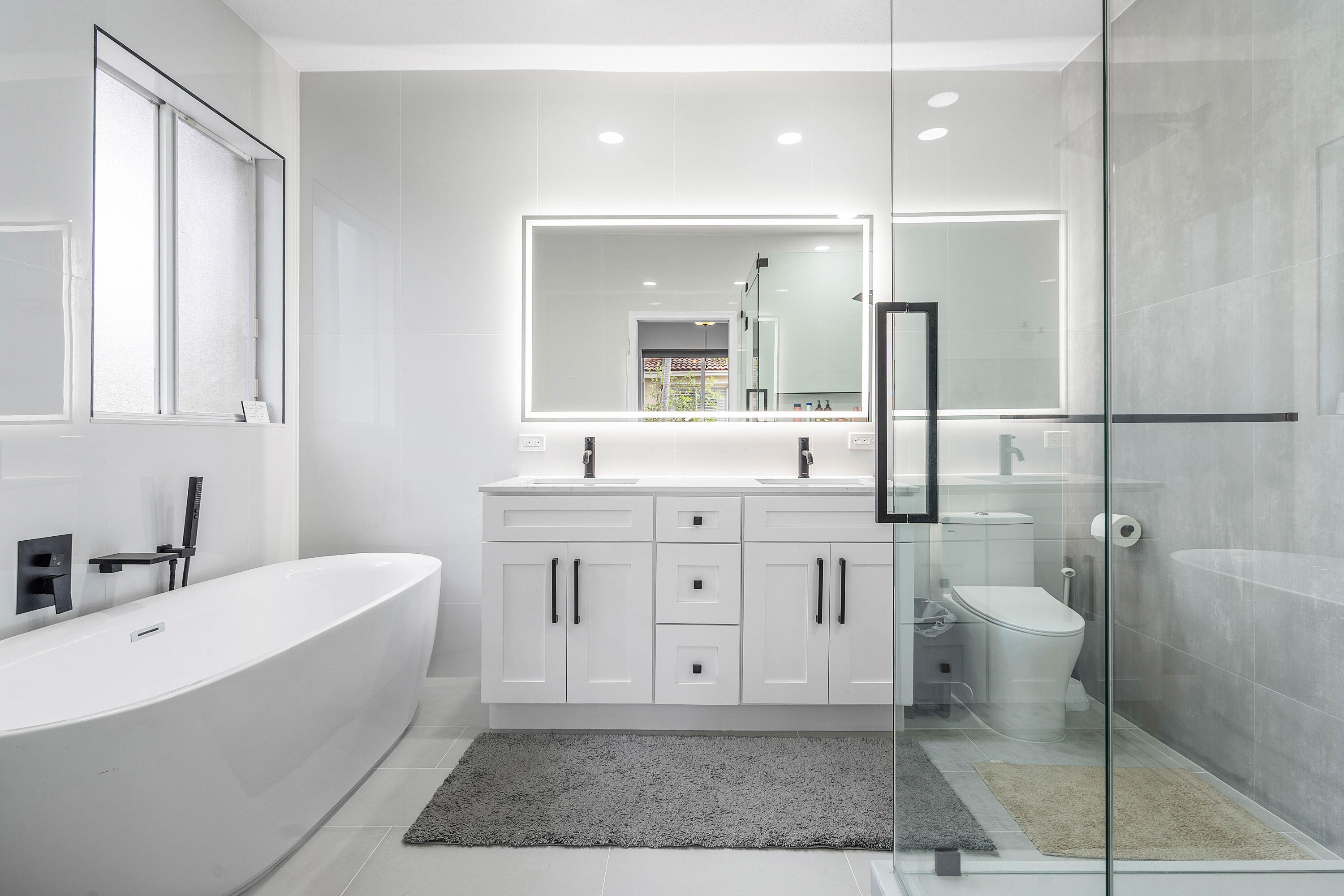 2897 S Greenleaf Circle